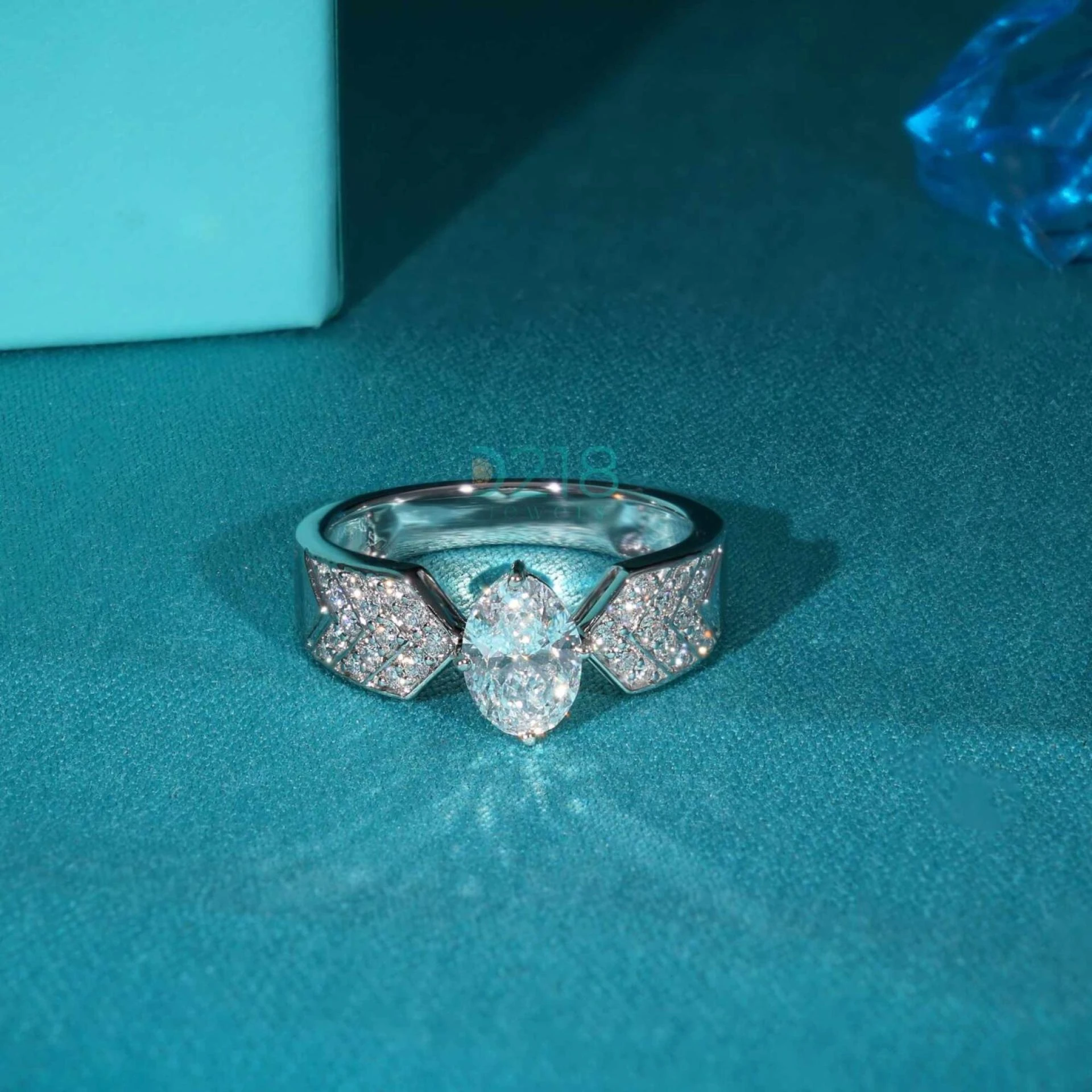 Lab Created Solitaire Engagement Rings: Buyer’s Complete Guide