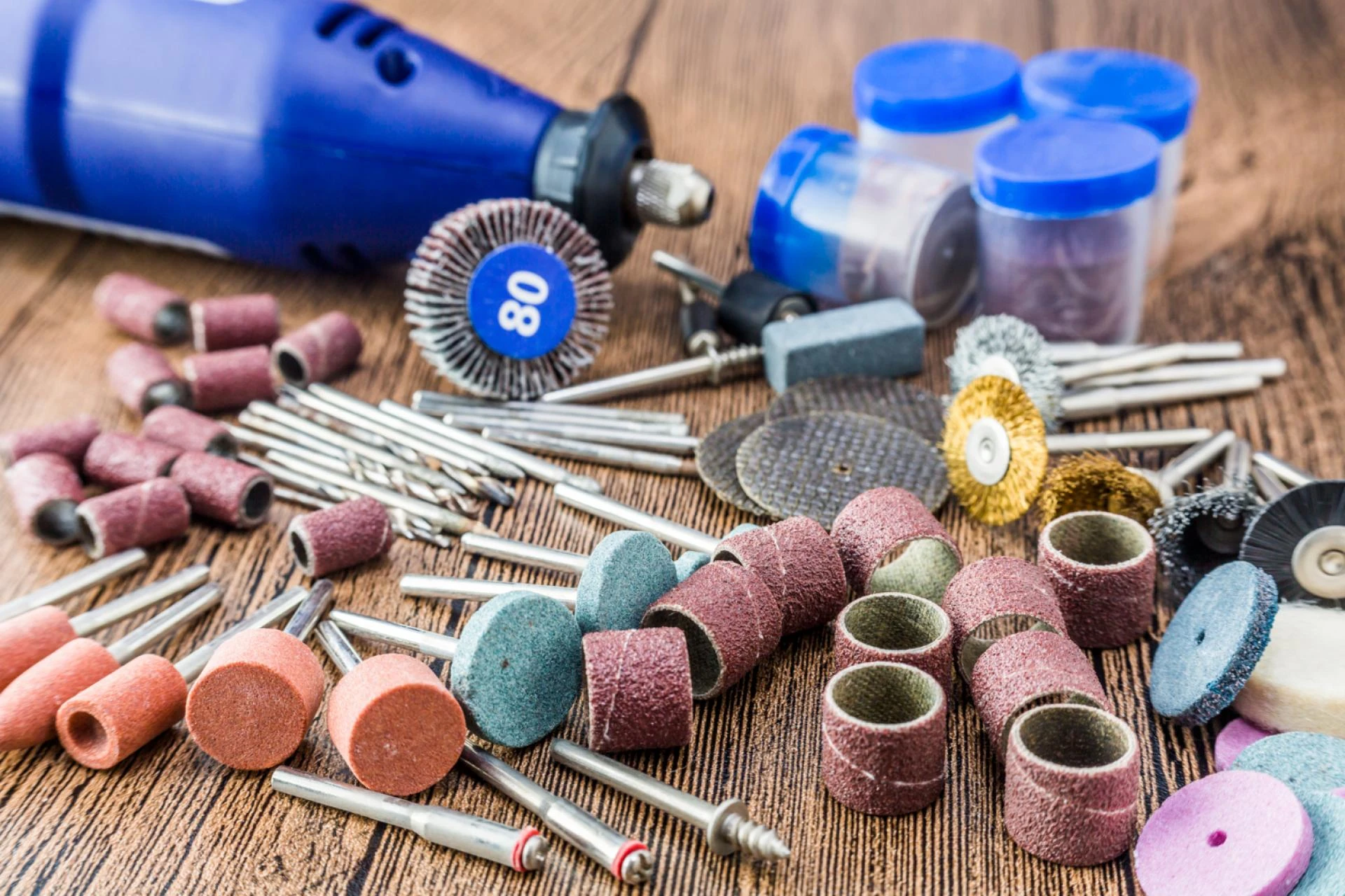 Diamond-Cut vs. Chipbreaker Router Bits: Which One Should You Use and Why?