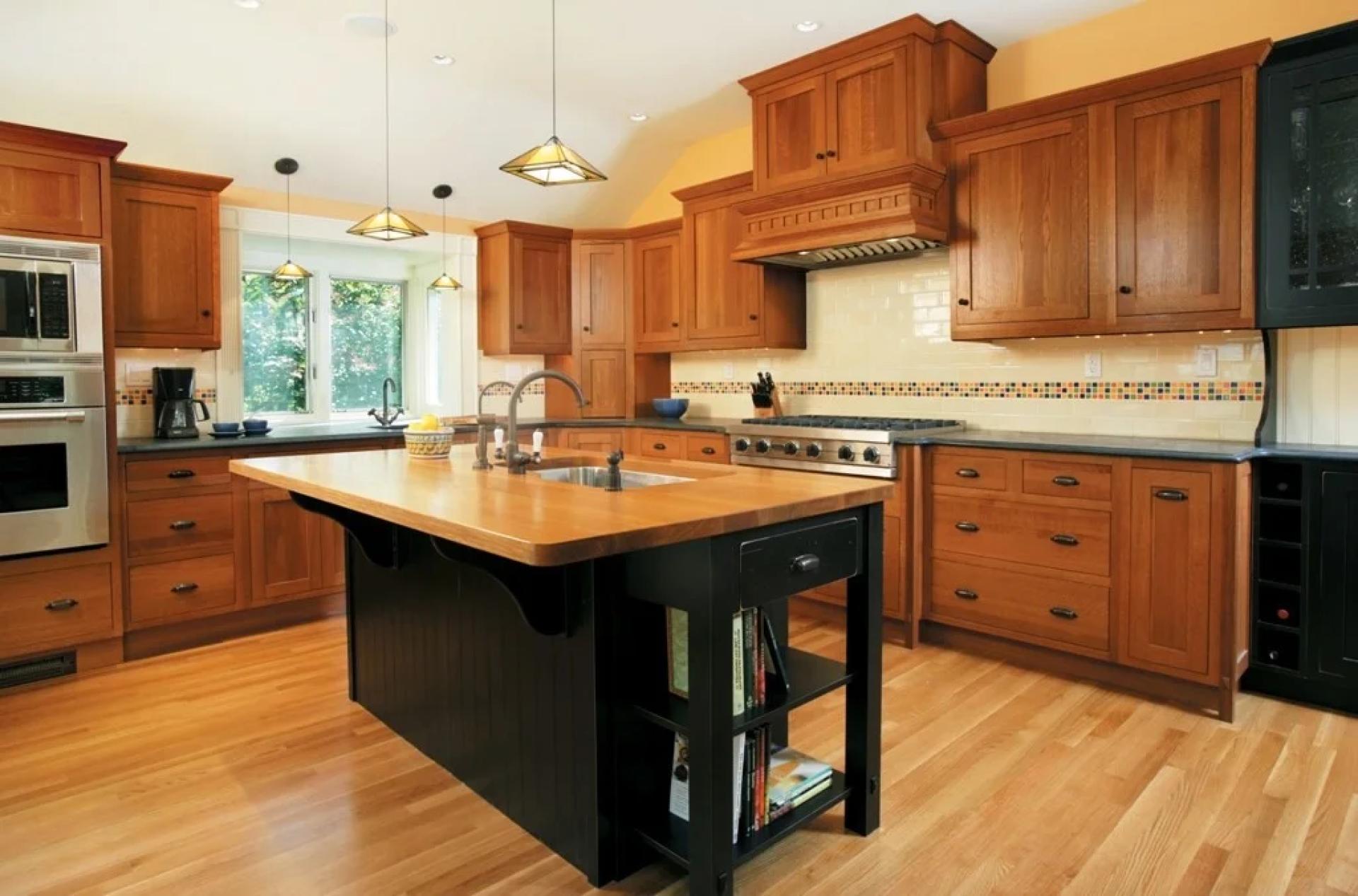 Custom Kitchen Cabinets Dubai – Made-to-Measure Designs by Expert Furniture Carpenters