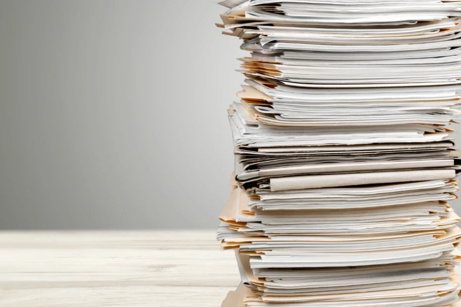 Why Businesses Are Moving Away From Paper Files