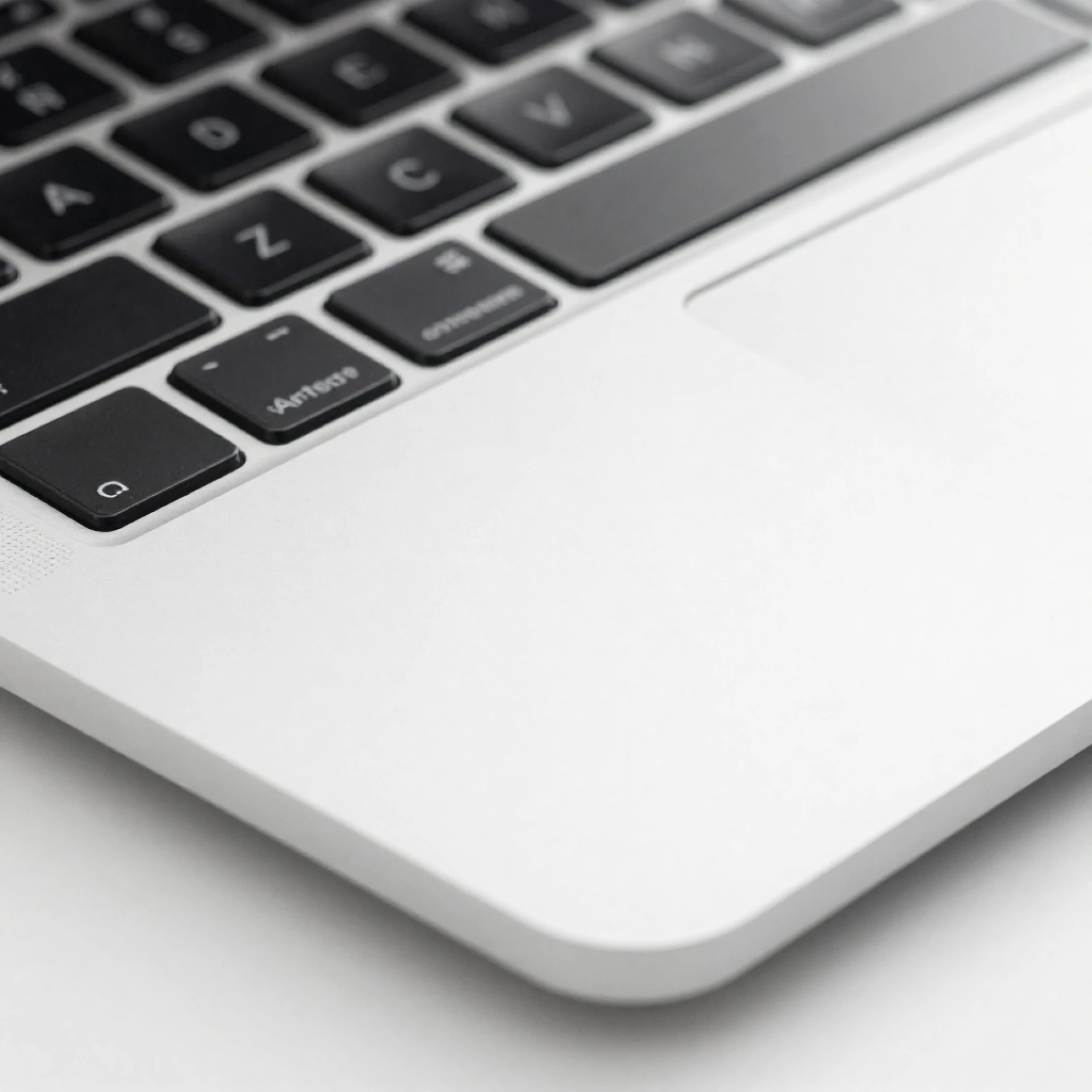 Is it Better to Sell a Macbook Online or Locally?