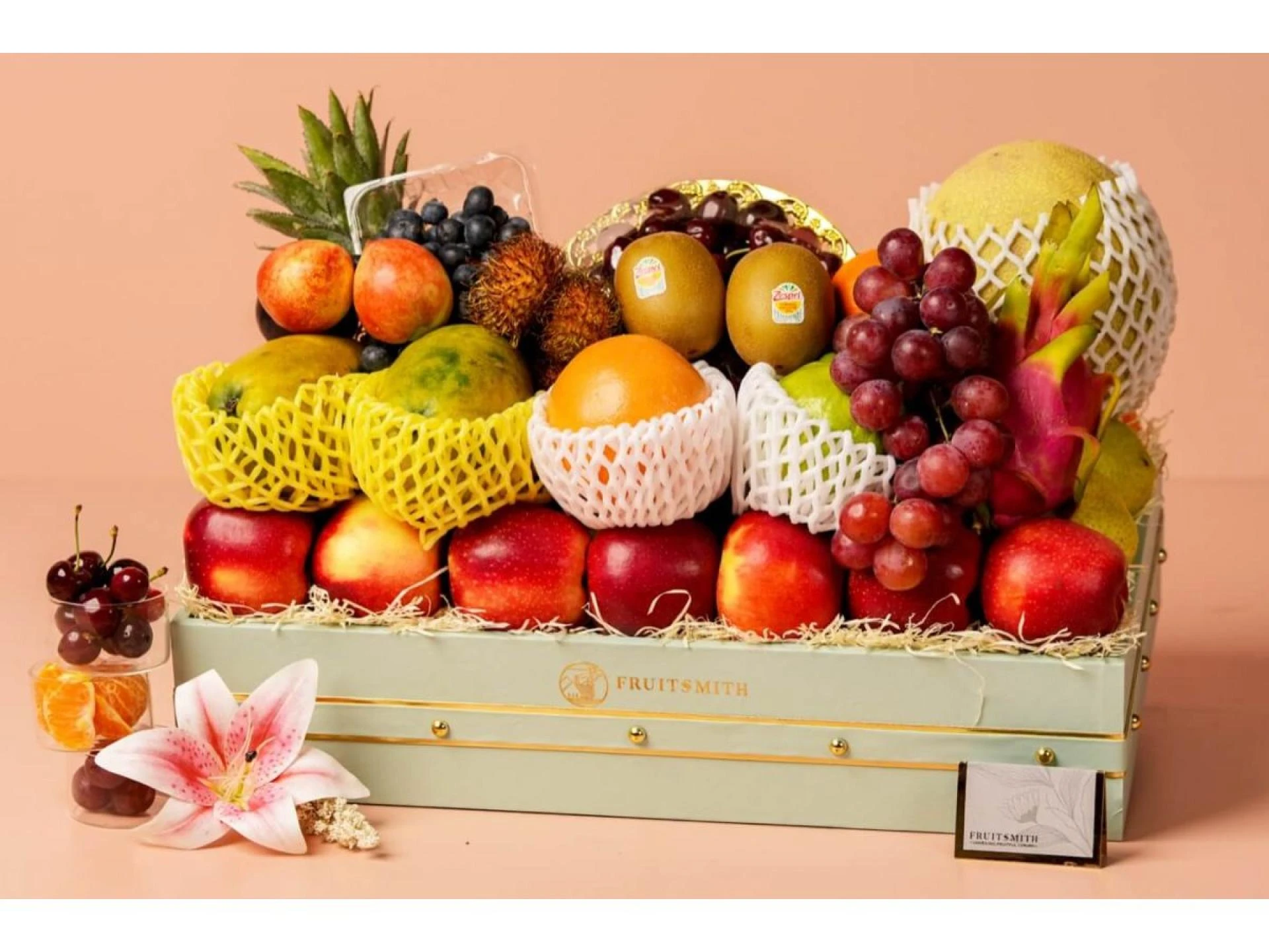 Fruit Gift Baskets: A Thoughtful, Healthy & Premium Gifting Choice