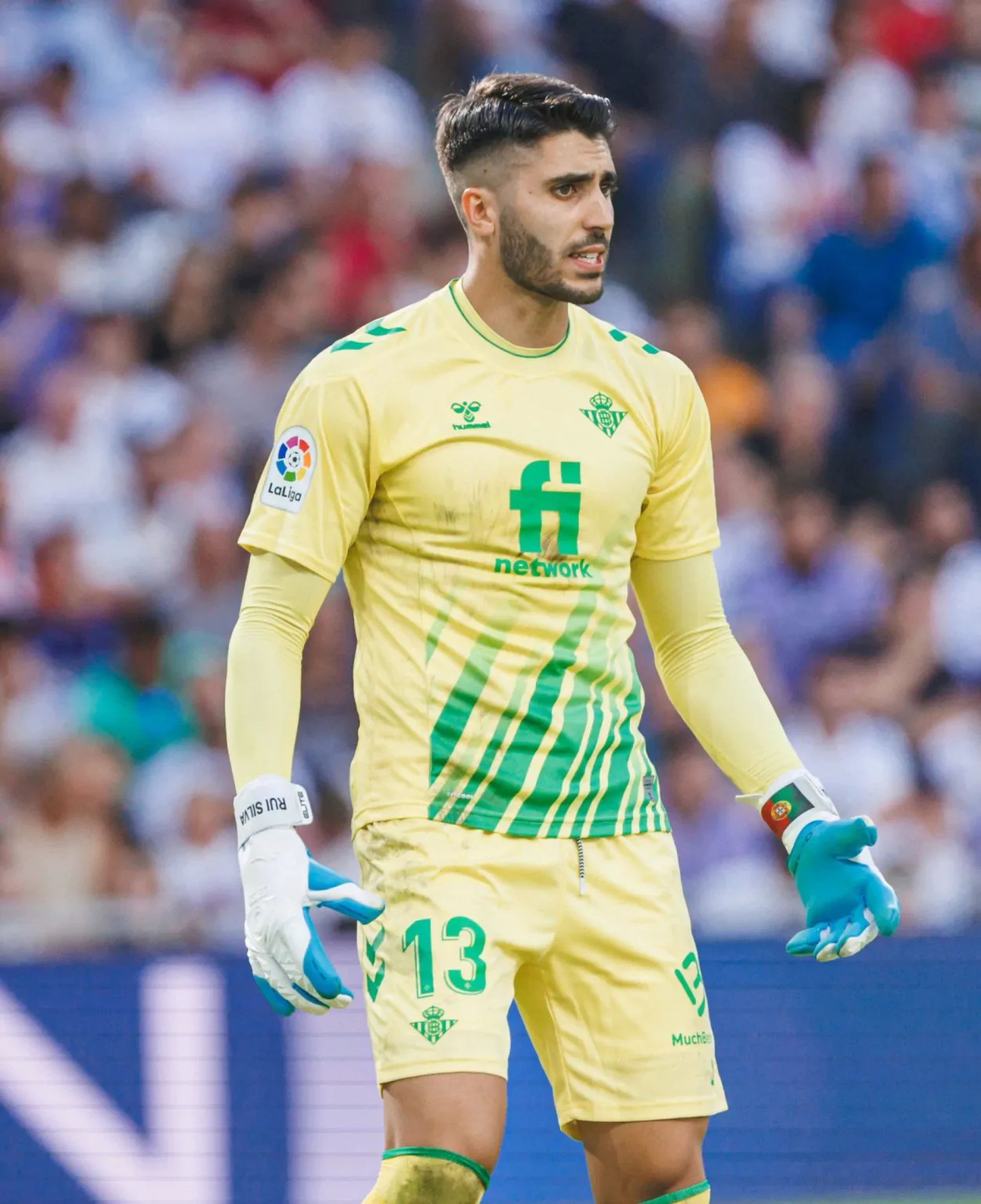 Soccer Gloves Built For Confident Play