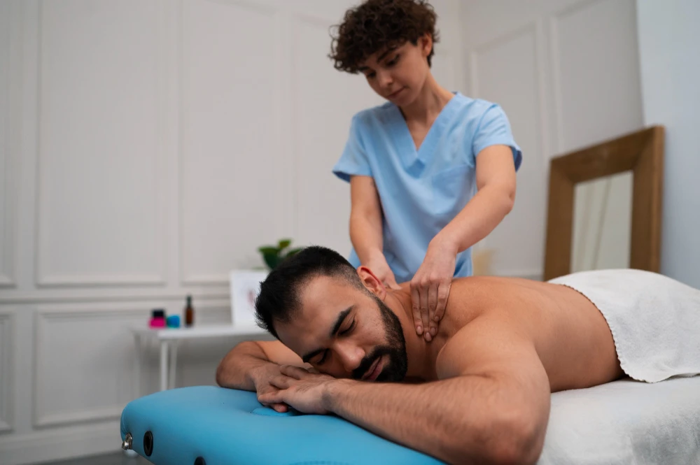 How Male Massage Therapists Help Improve Flexibility and Muscle Health