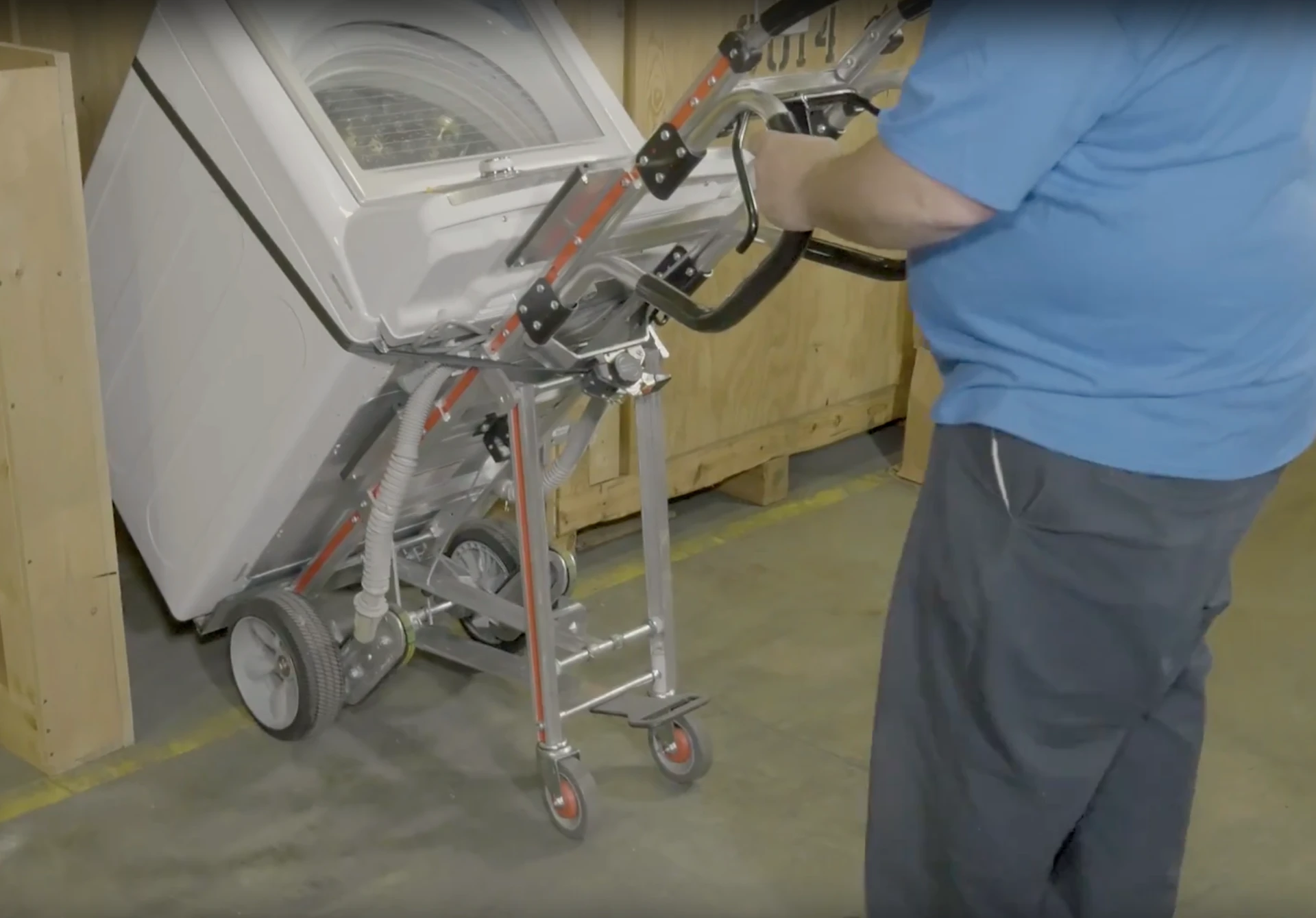 How Material Handling Tools Can Help Businesses Reach 3 Goals in the New Year