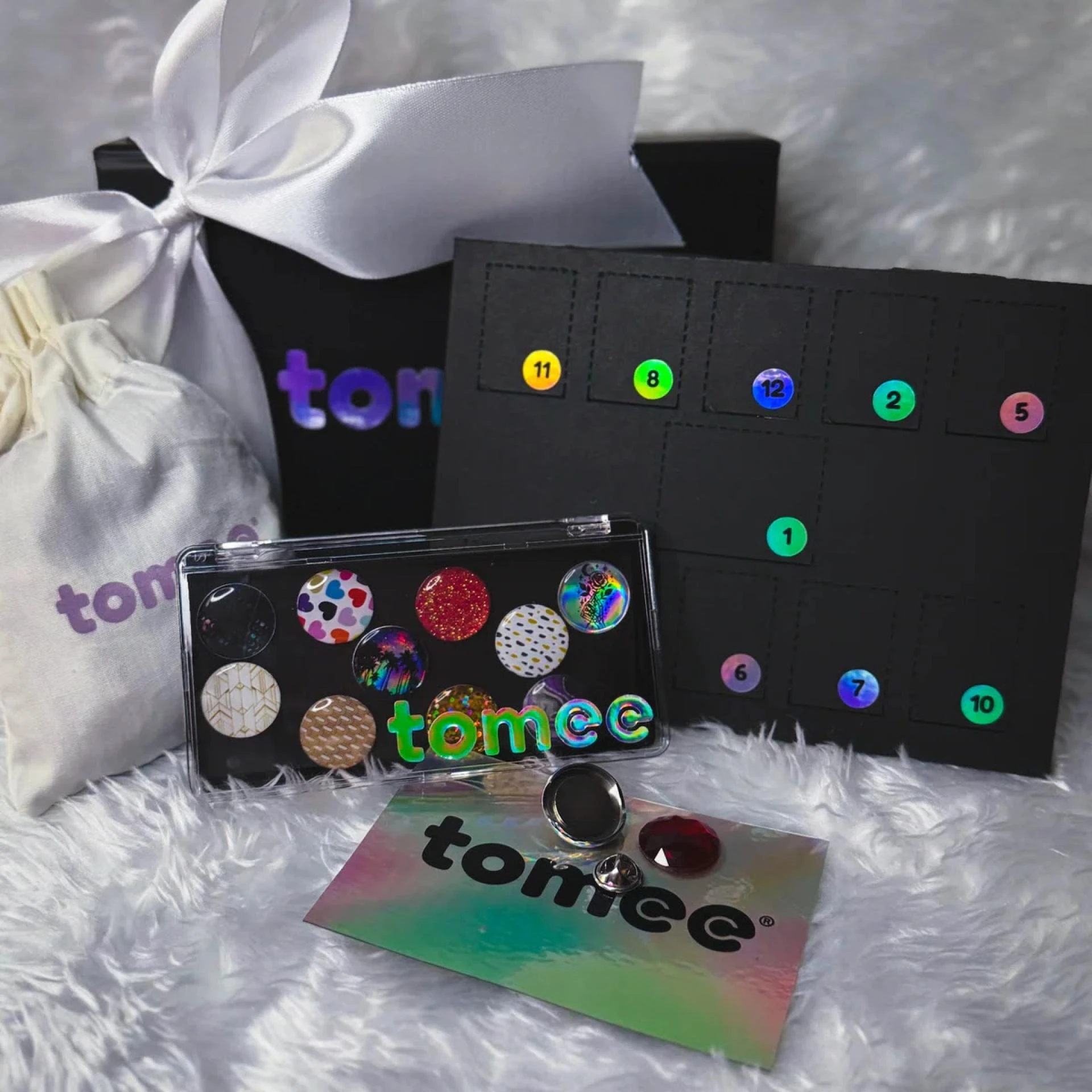 Top 5 Reasons to Buy a Customised Pendant Online from Tomee