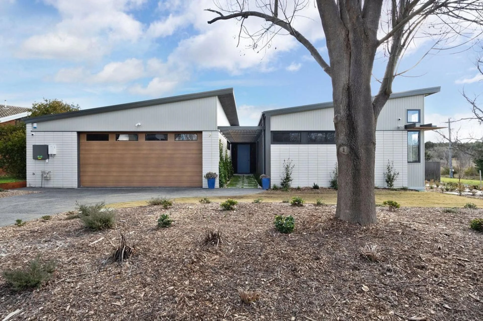 Why Choosing Energy Efficient Builders Saves You Money and the Planet