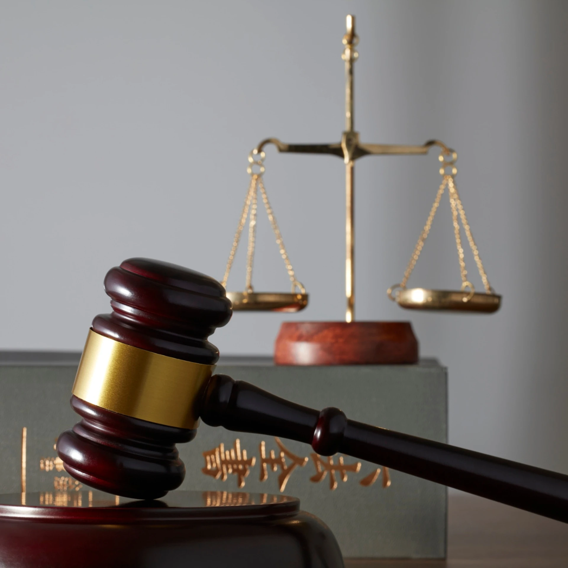An Evidence-Based Approach to Fair Divorce Settlements
