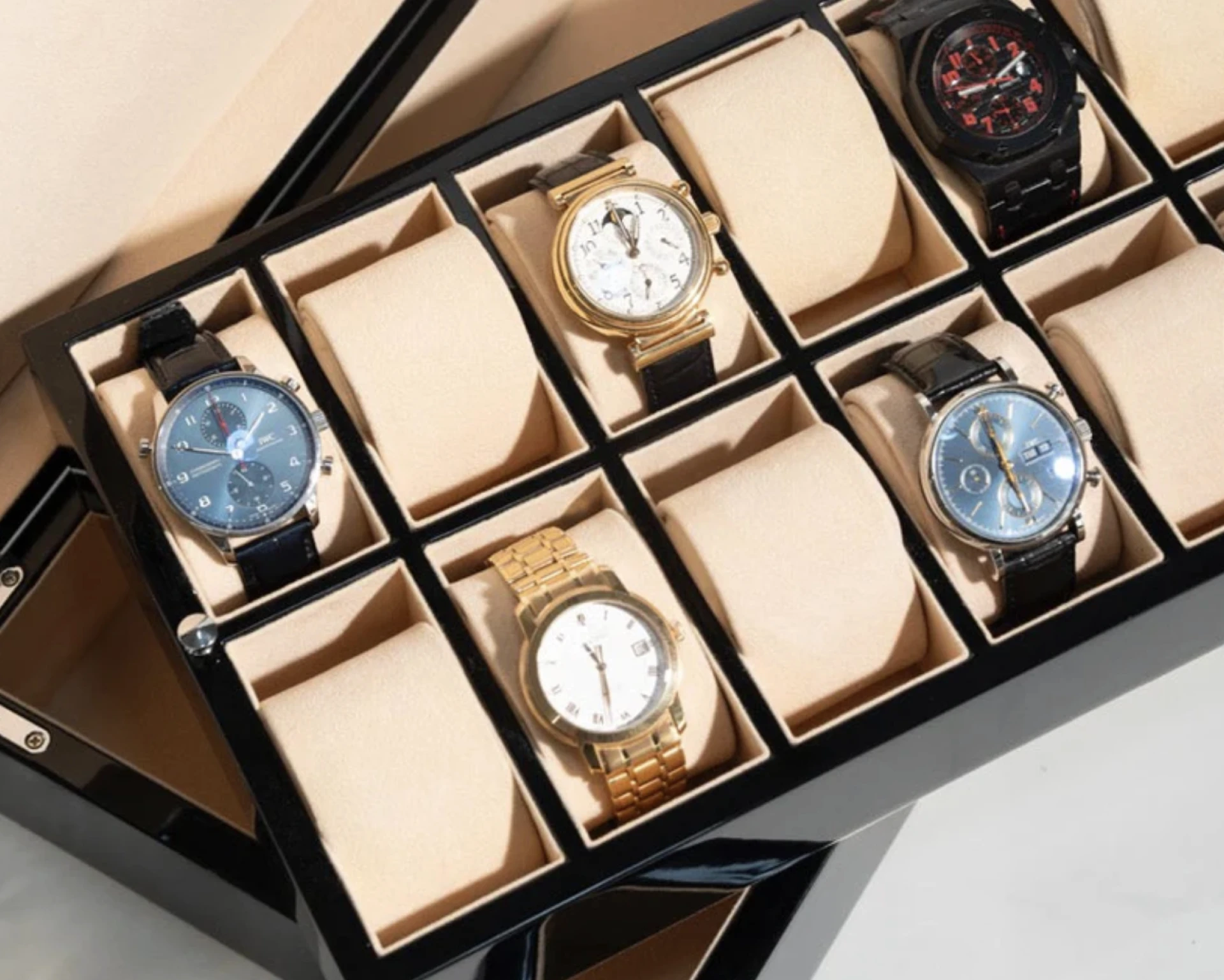 The Ultimate 2026 Gift Guide: Why a BezelHold Watch Box is the Perfect Choice