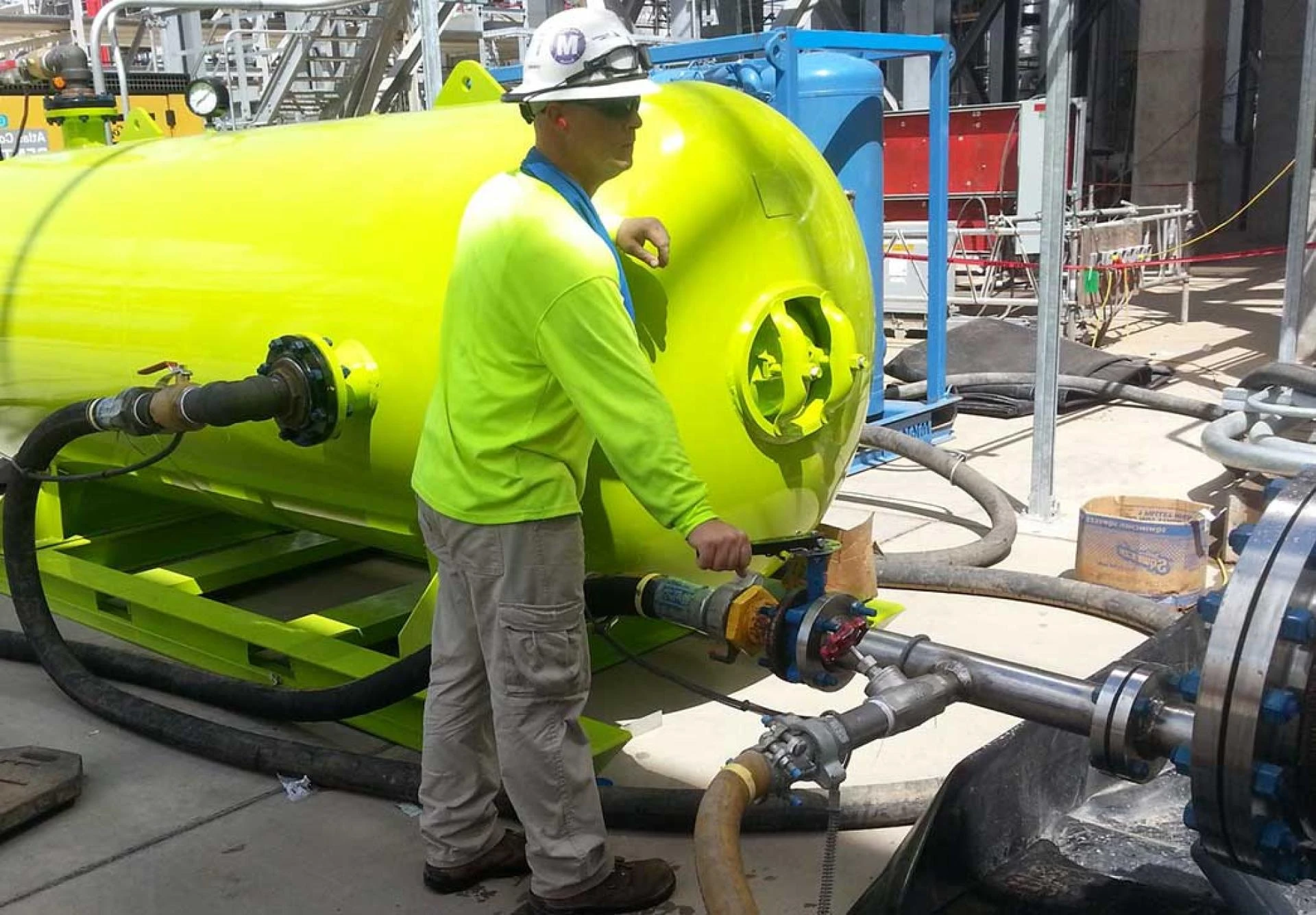 Why Houston Refineries Choose Pipeline Cleaning Hydro Pig and Air Drying Over Nitrogen Purge