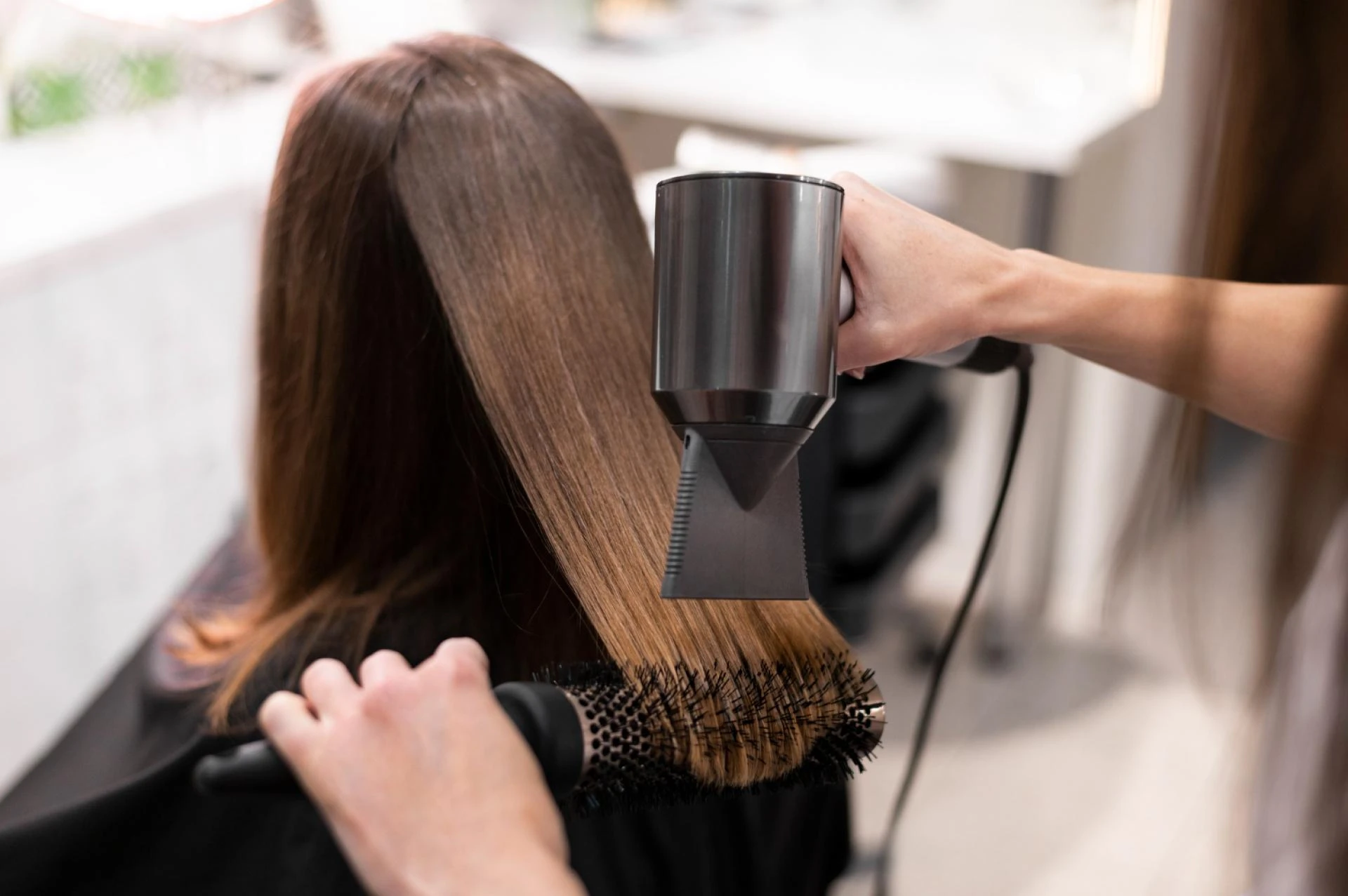 Where the Best Hair Colour Salon in Malad Follows Advanced Colour Techniques