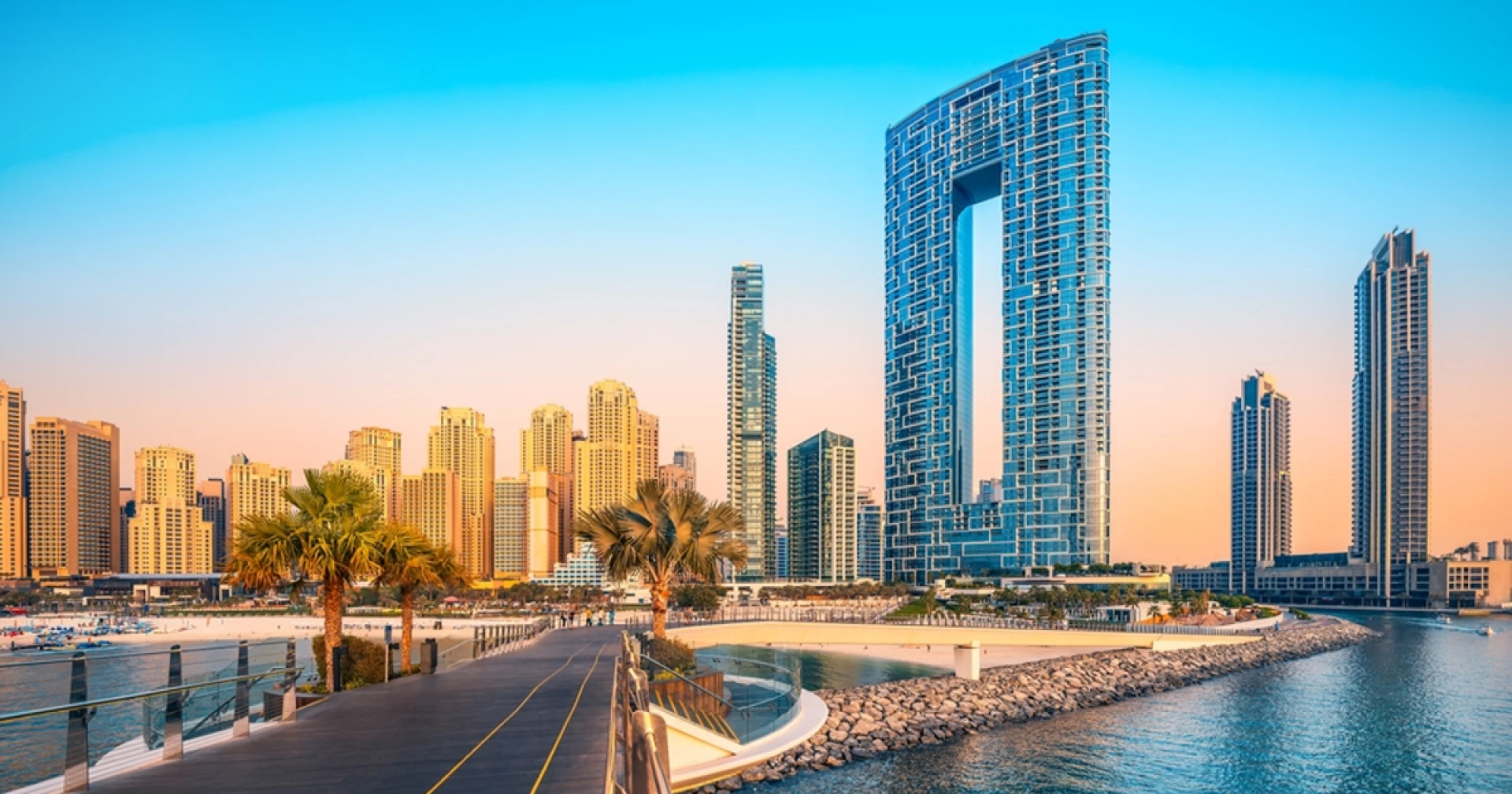 How's Dubai Redefining Luxury Living Through Its Competent Real Estate Market