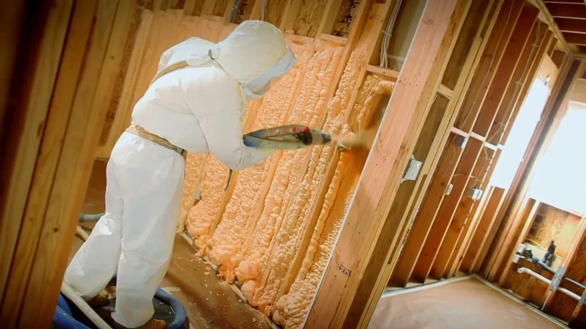 Managing Extreme Indoor Heat Using Thermal Wall Insulation