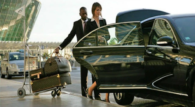 Corporate Limo Service Toronto – Redefining Executive Travel with Toronto Airports Limo