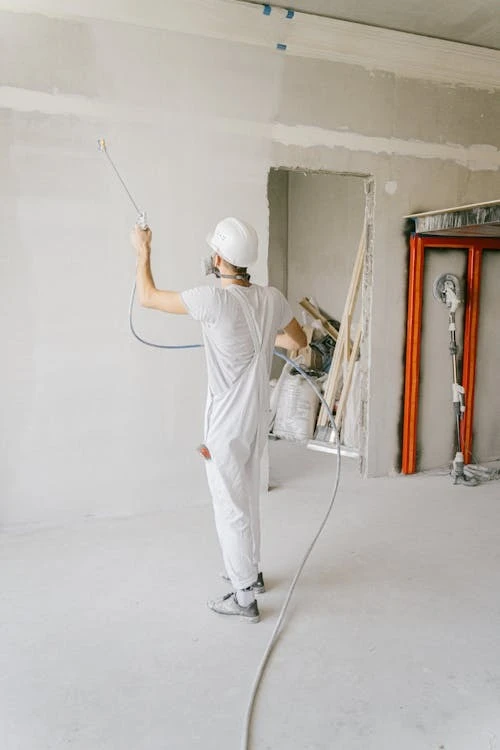 How Can You Save Money by Hiring a Warehouse Painting Contractor? Advantages You Get!