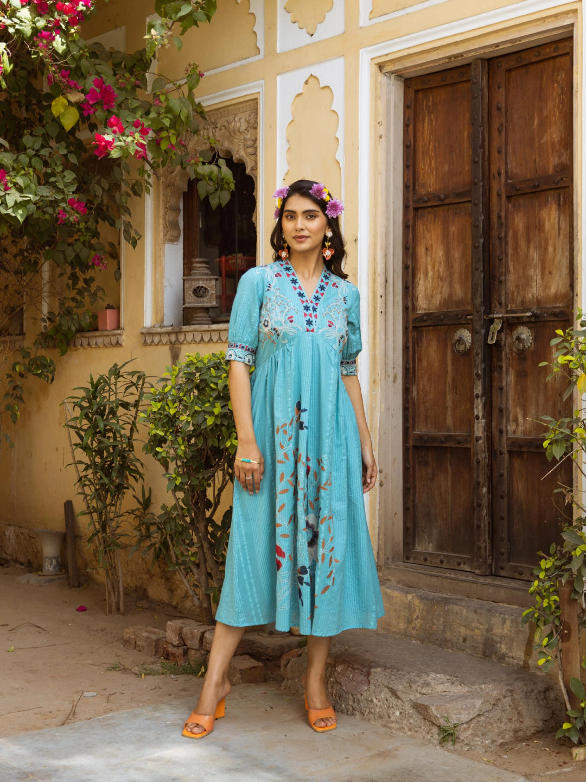 Luxury Online Embroidery Long Dress for the Wedding Season