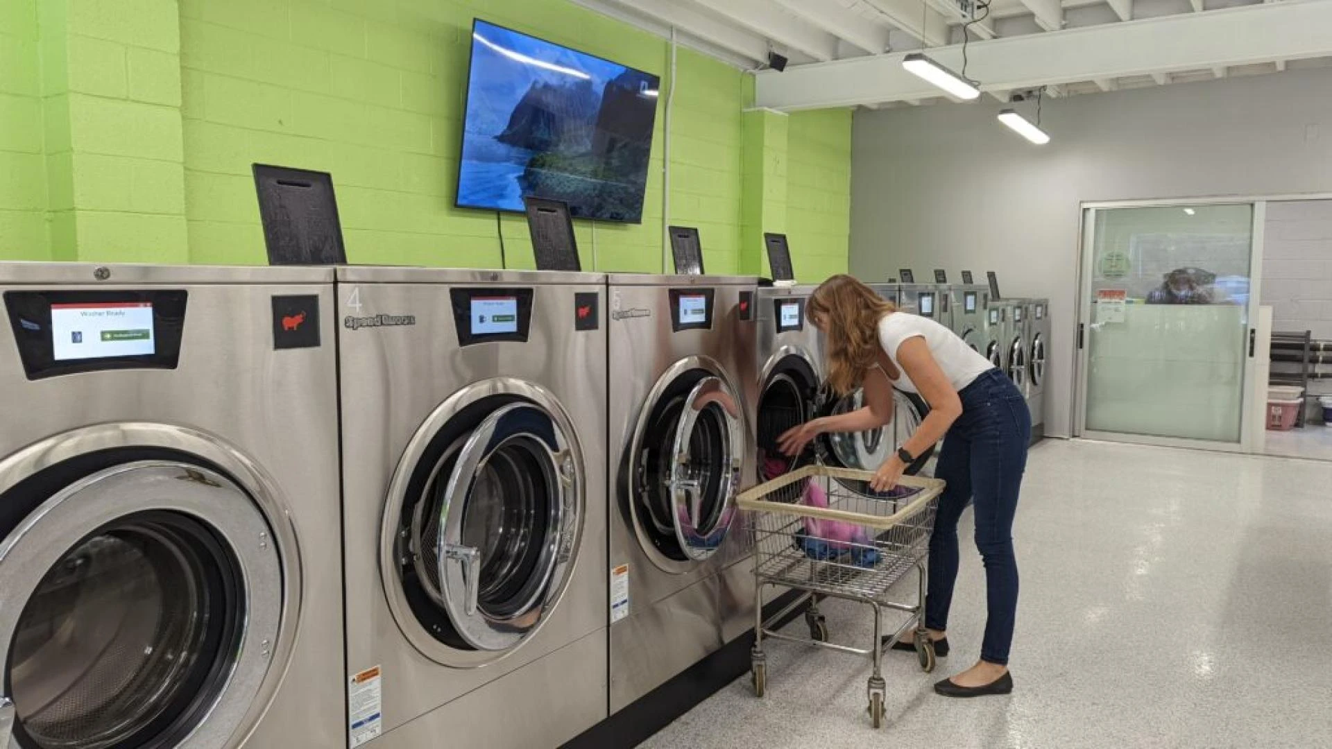 The Smarter Way to Wash: Your Local Self Service Laundromat in Ipswich