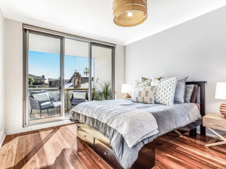 What Makes Aluminium Sliding Doors Easy to Use and Visually Appealing