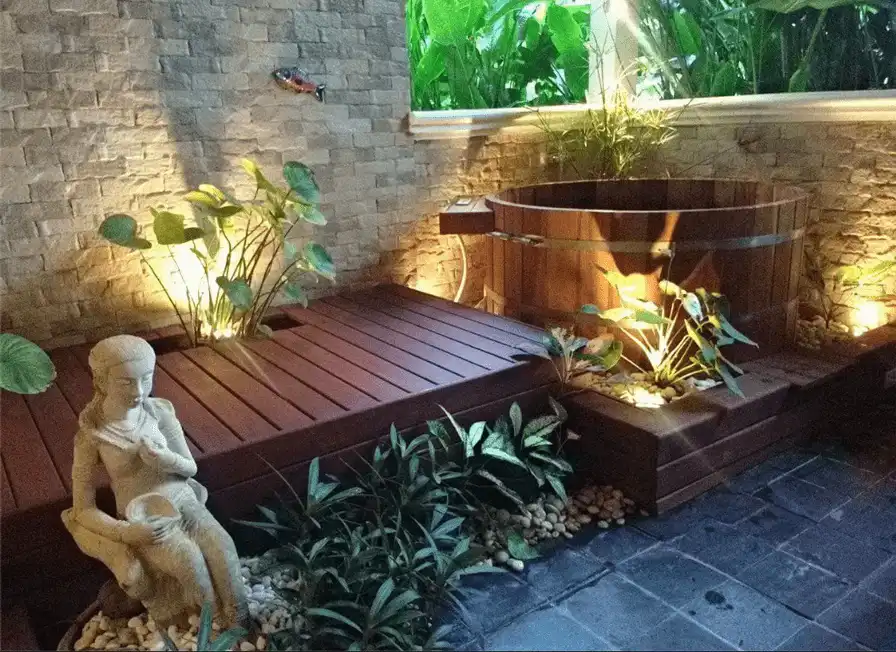 Health Benefits of Soaking in a Japanese Wooden Bathtub