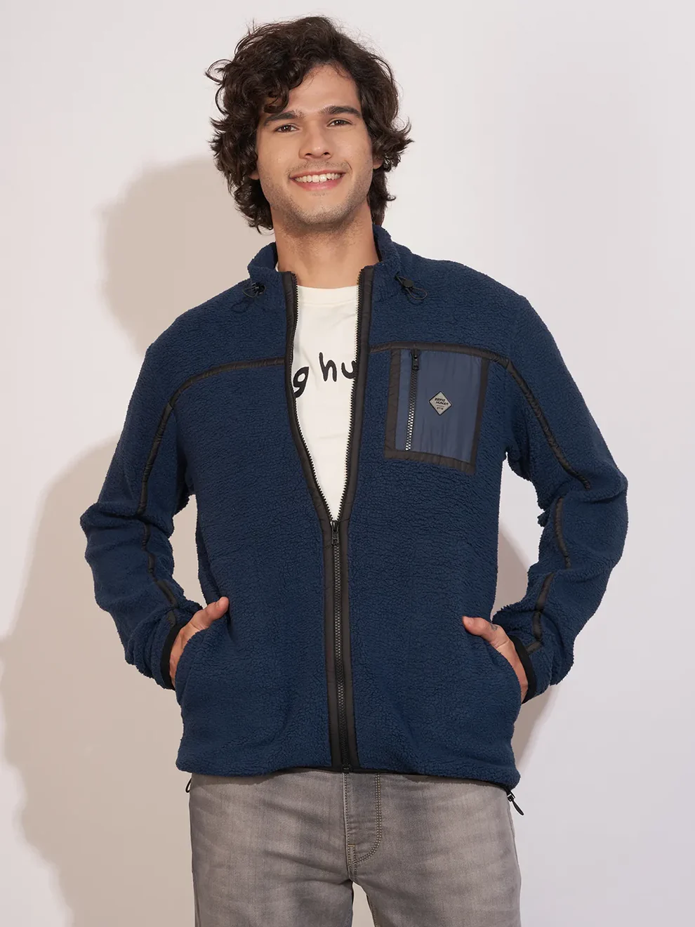 5 Sweatshirt Styles That Are Ruling the 2026 Winter Season