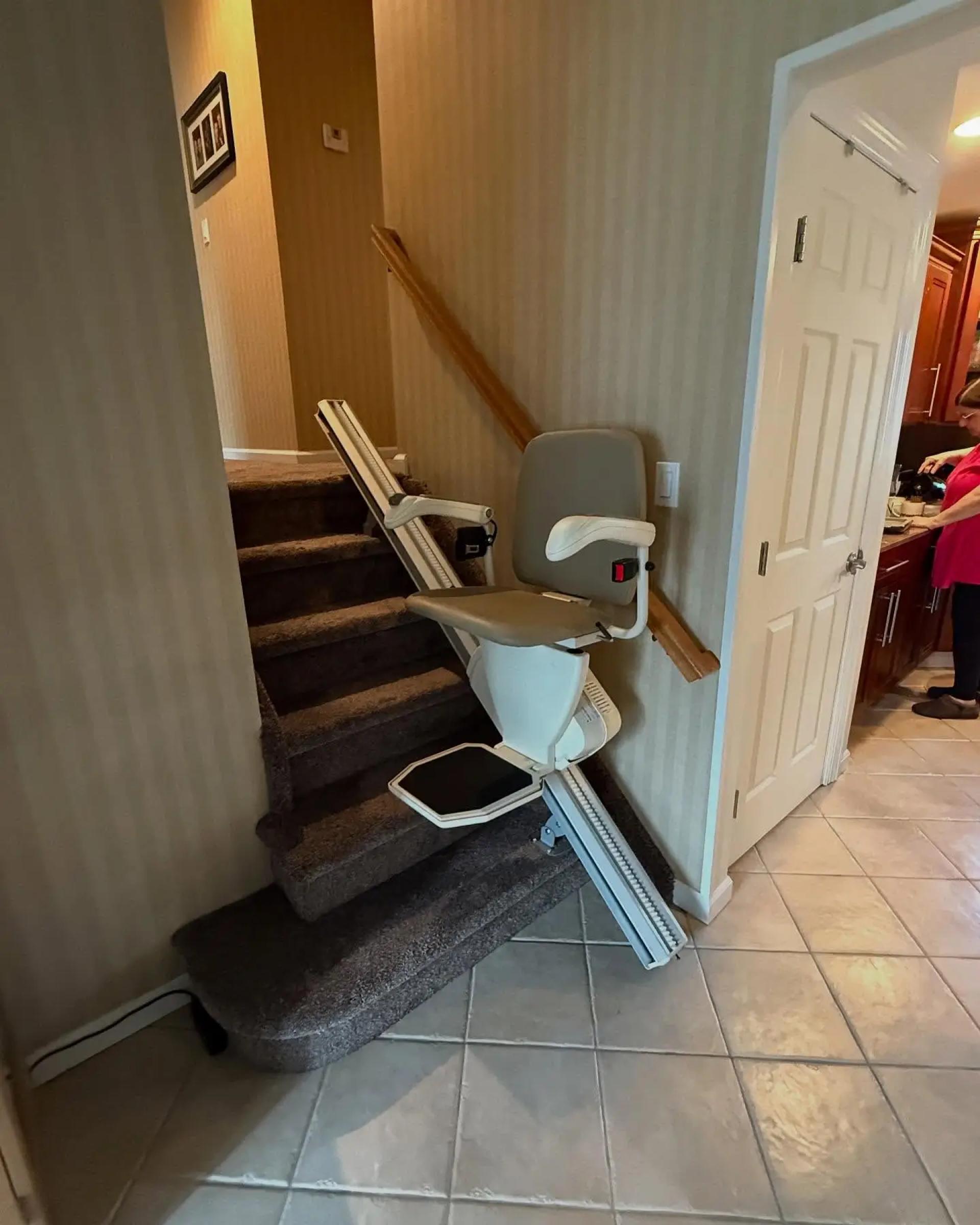 Finding Expert Stairlift Installers South Florida Can Trust