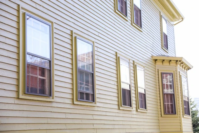 Siding and Window Replacement vs Single Upgrades: Which Is Better?