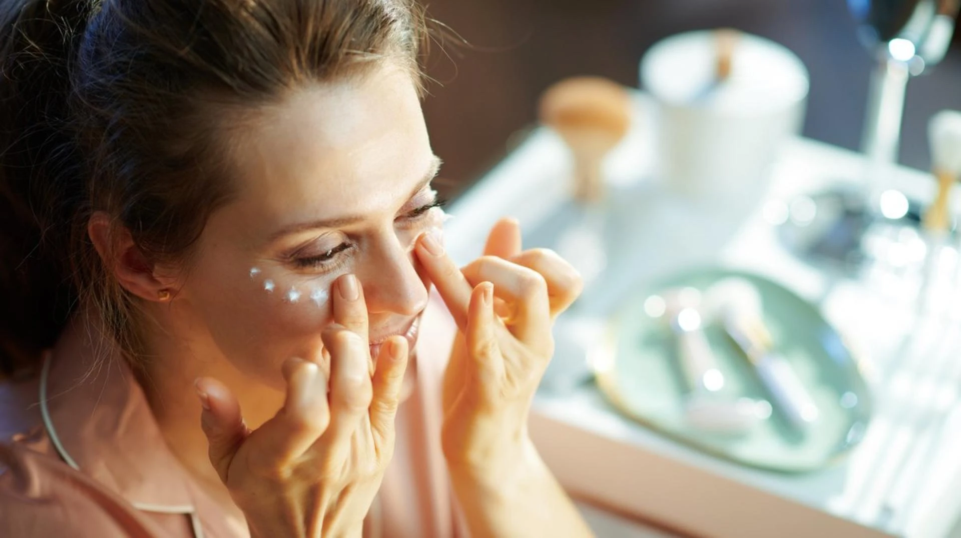 Mistakes People Make When Applying Eye Cream