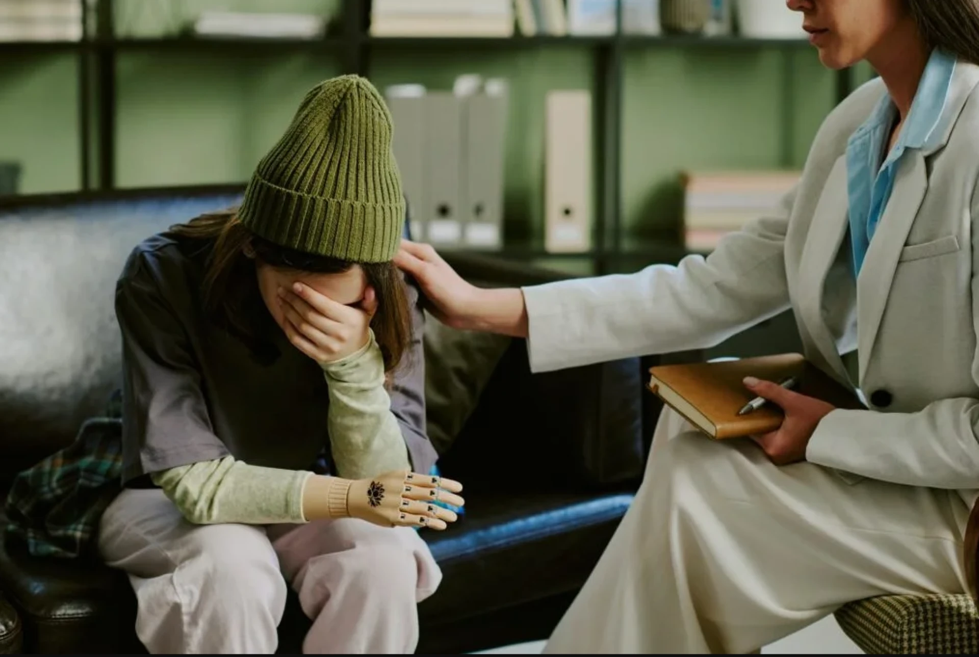 Book Anxiety Disorder Treatments at Healing Emotions Mental Health