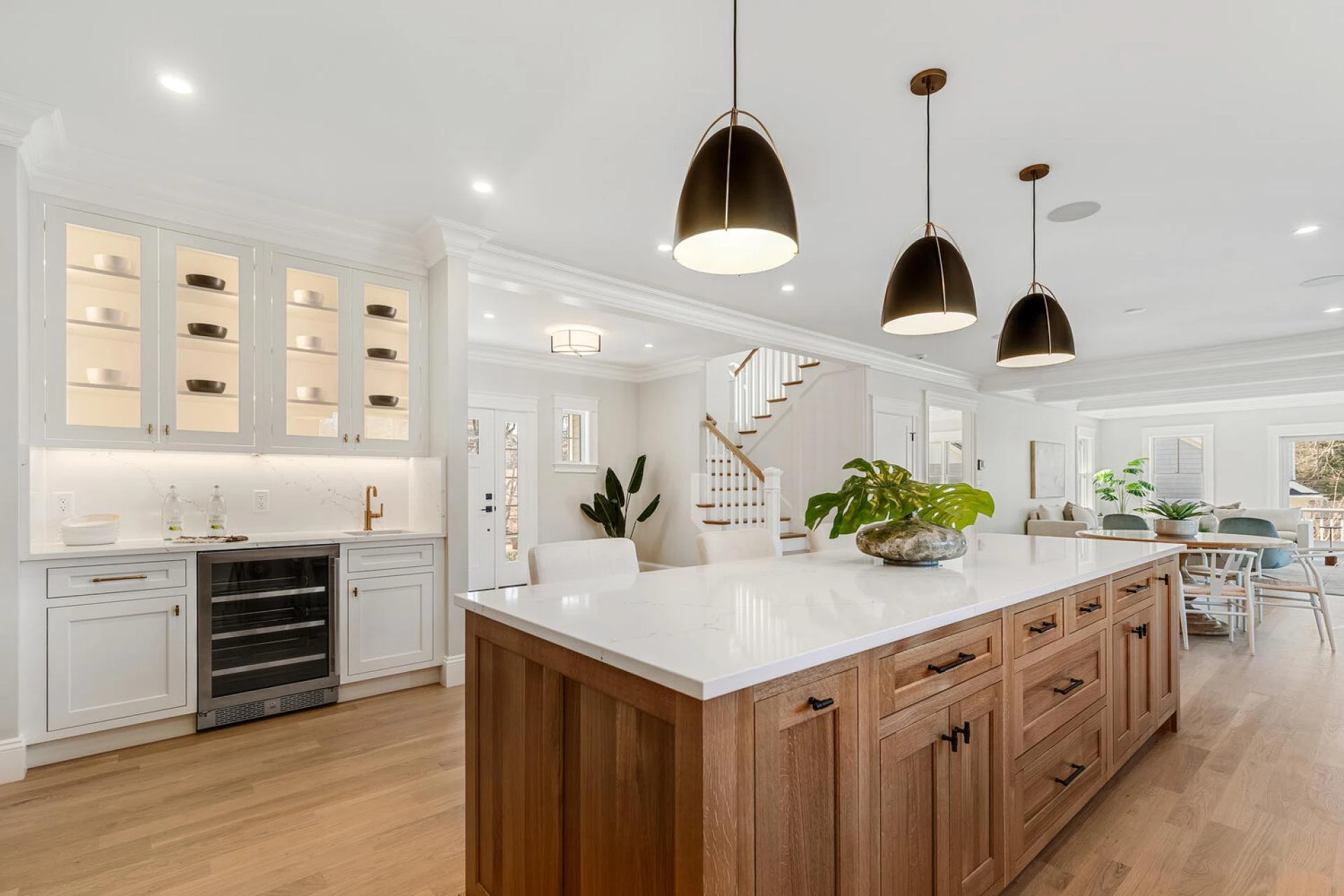 Closets and Cabinetry That Bring Order, Comfort, and Craftsmanship to Woburn Homes