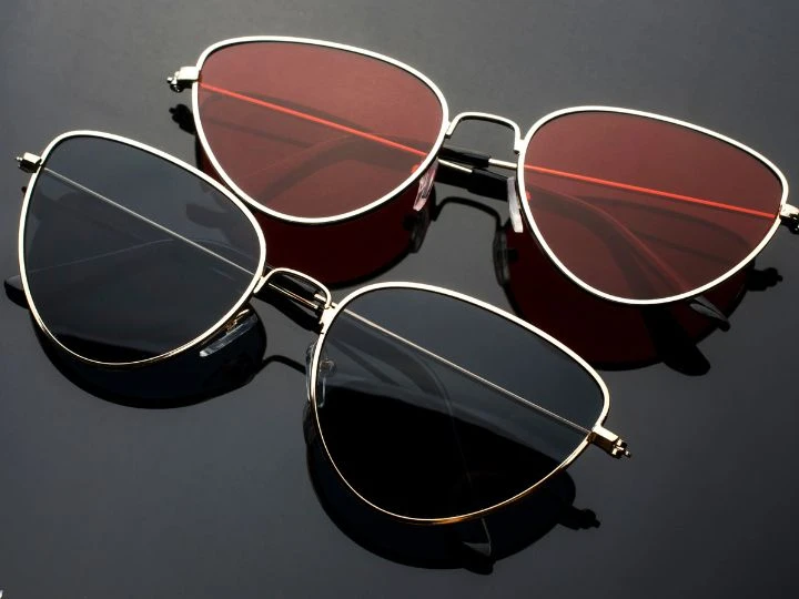 How Fashion Trends Influence Bulk Sunglasses Production