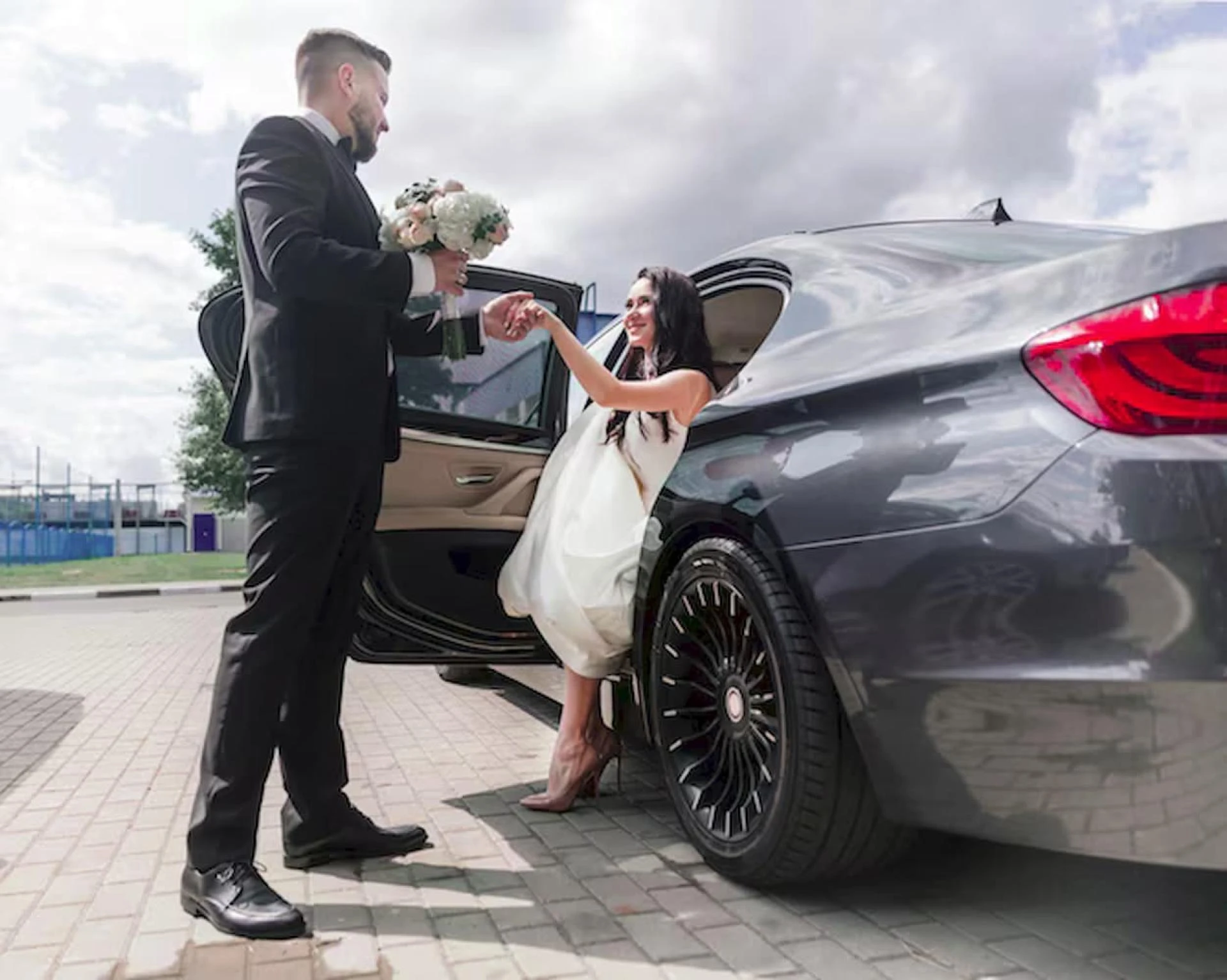 Top Benefits of Hiring a Wedding Limo Philadelphia