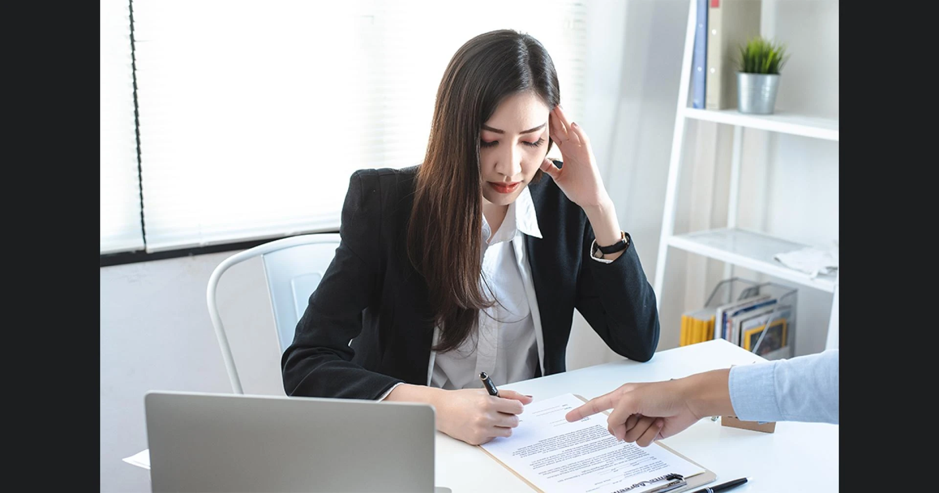 Why should I consult an employment lawyer in Toronto?