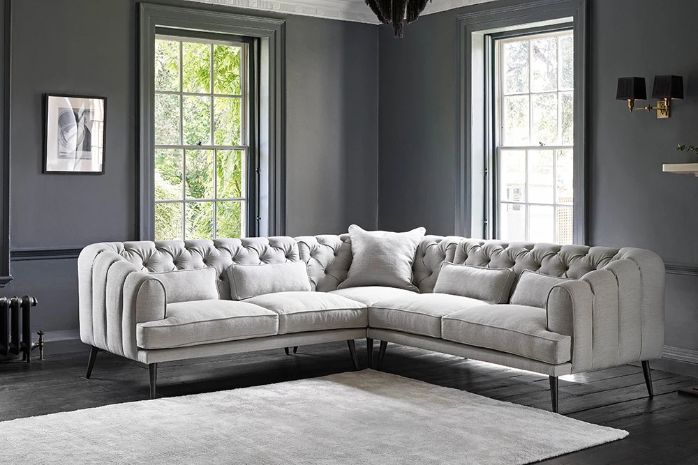 Which Frame is Better to Choose for a Sofa?