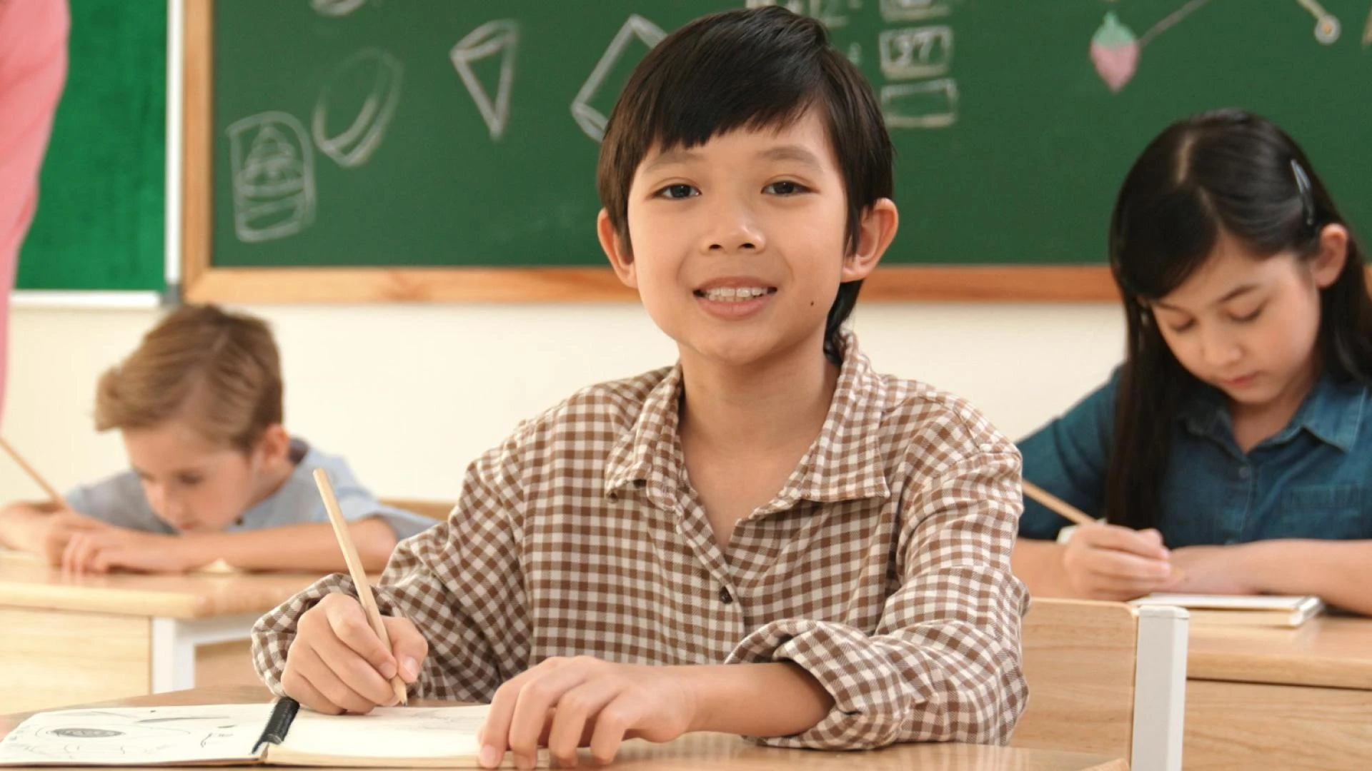 The Silent Phase: When Your Child Understands Chinese but Barely Speaks