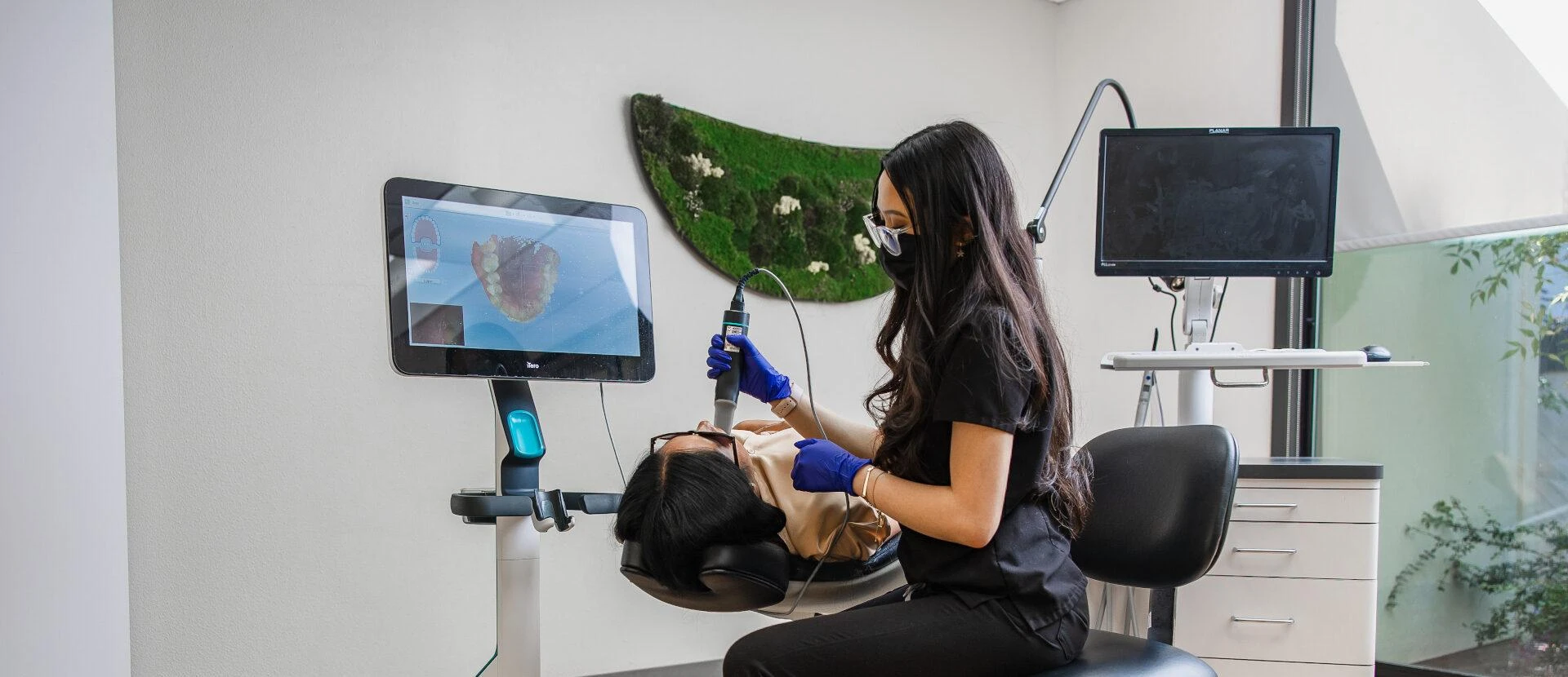 Know About the Advanced Orthodontic Treatment Technology: Invisalign