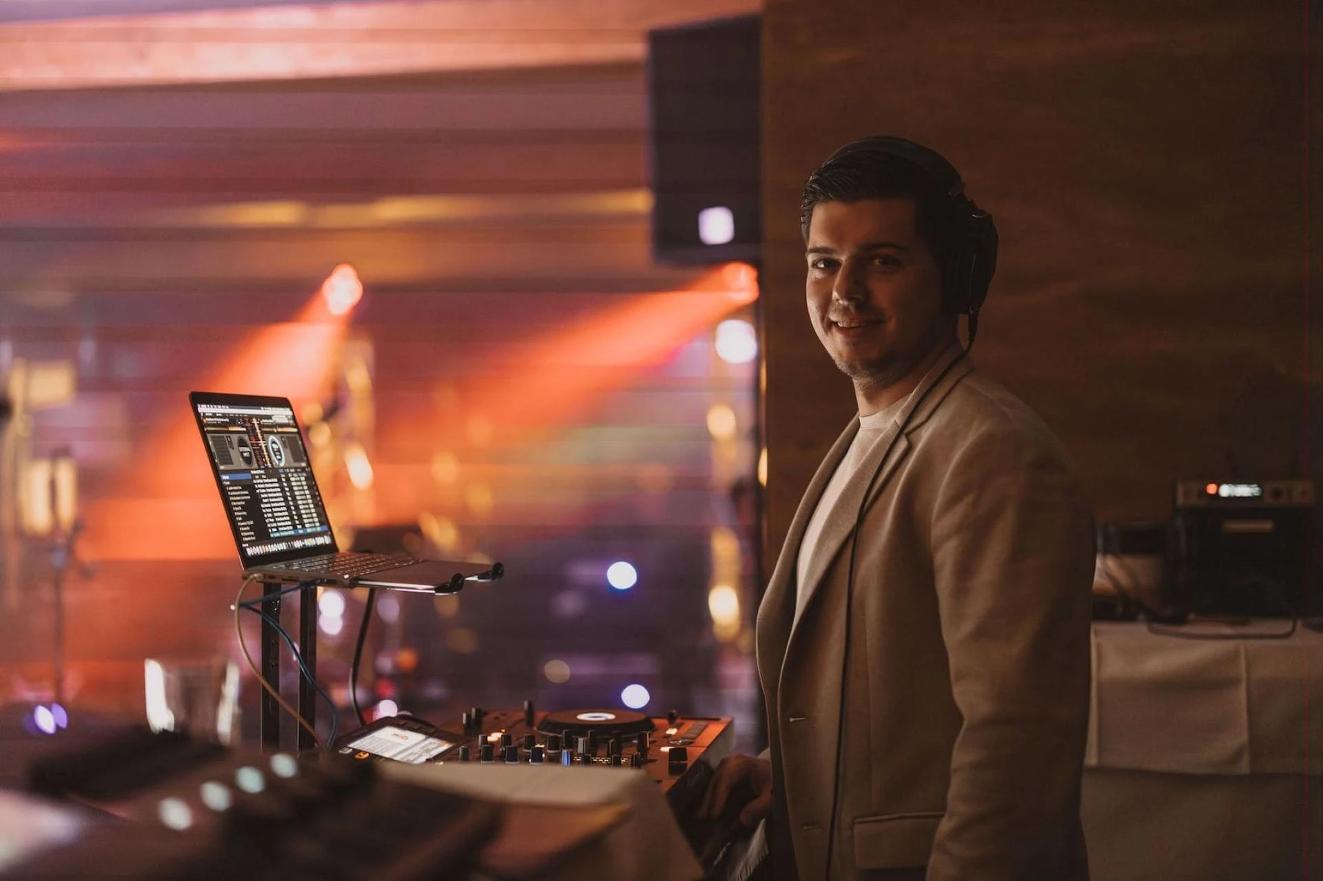 Wedding DJ Munich – Unvergessliche Hochzeitsmomente schaffen