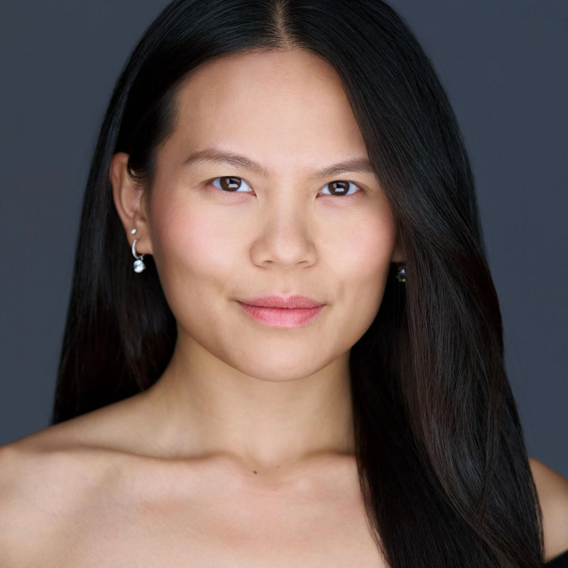 Professional Headshot Photographer in Chicago – Aviva Sherman