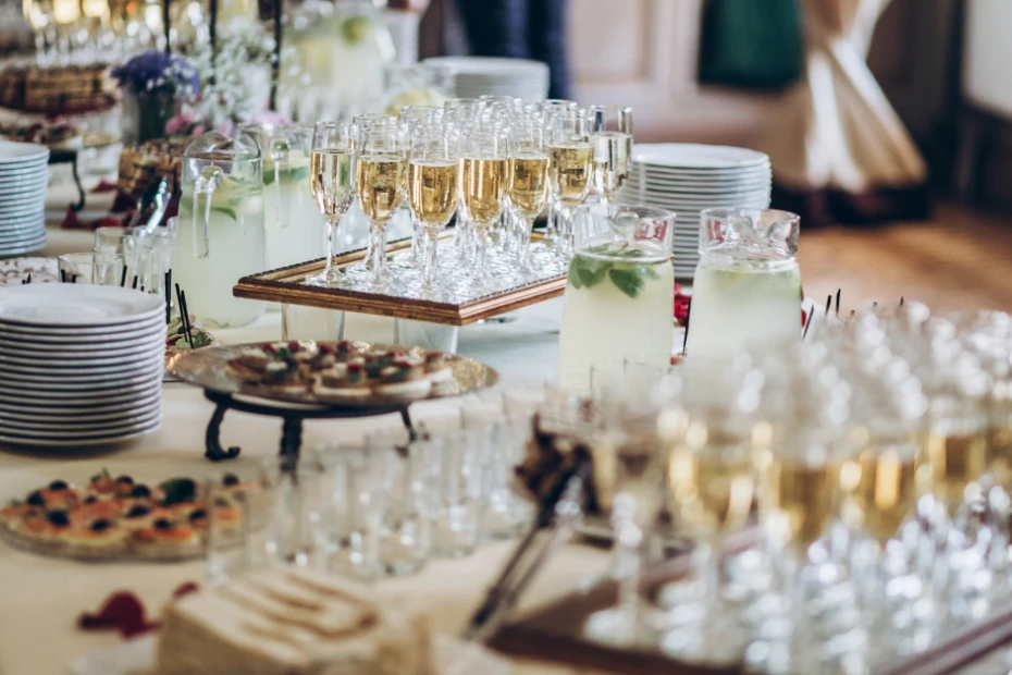 Practical Catering Options for Work, Events, and Everyday Needs