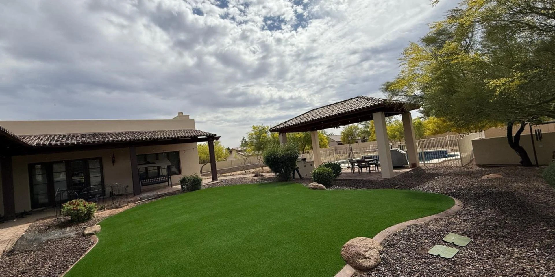 7 Smart Reasons to Hire Artificial Turf Installation Experts in Arizona