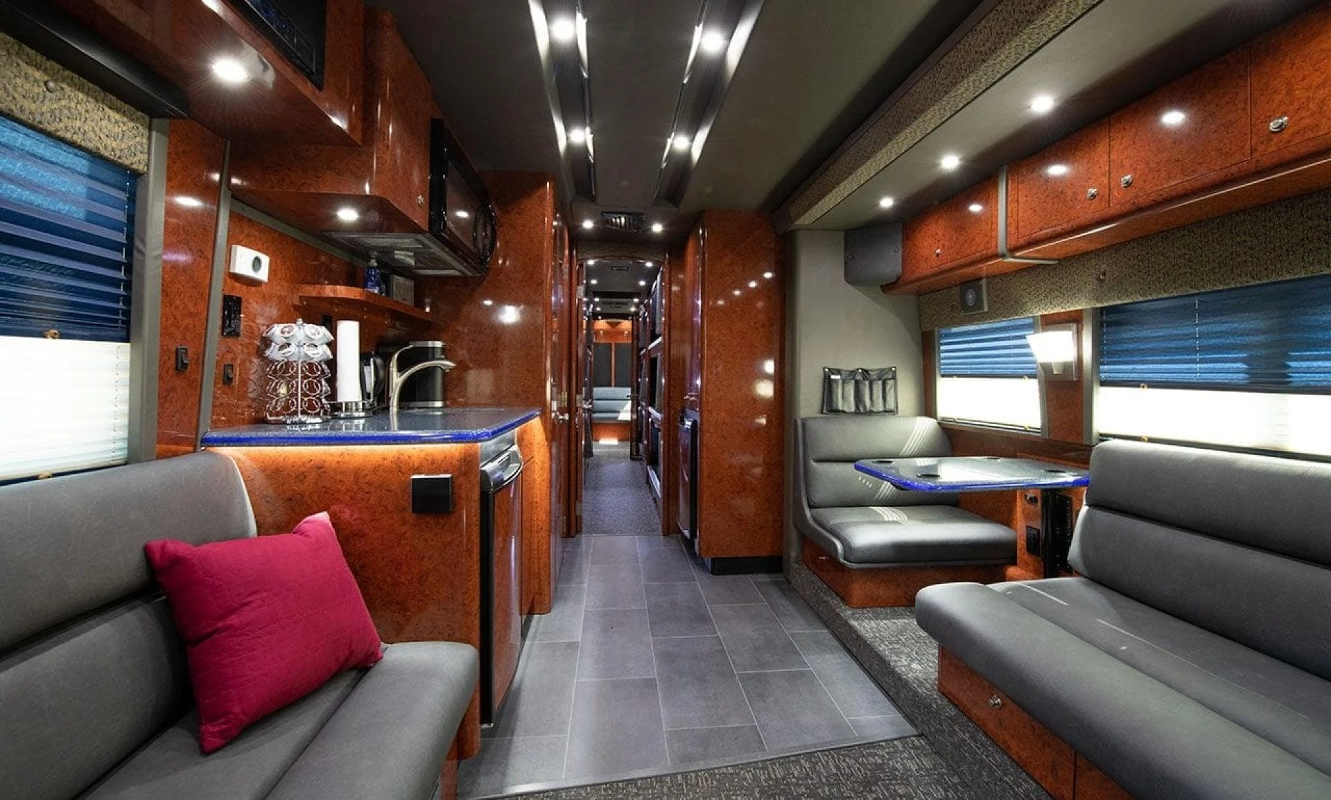 Why Entertainer Bus Rentals Are The Gold Standard For Touring