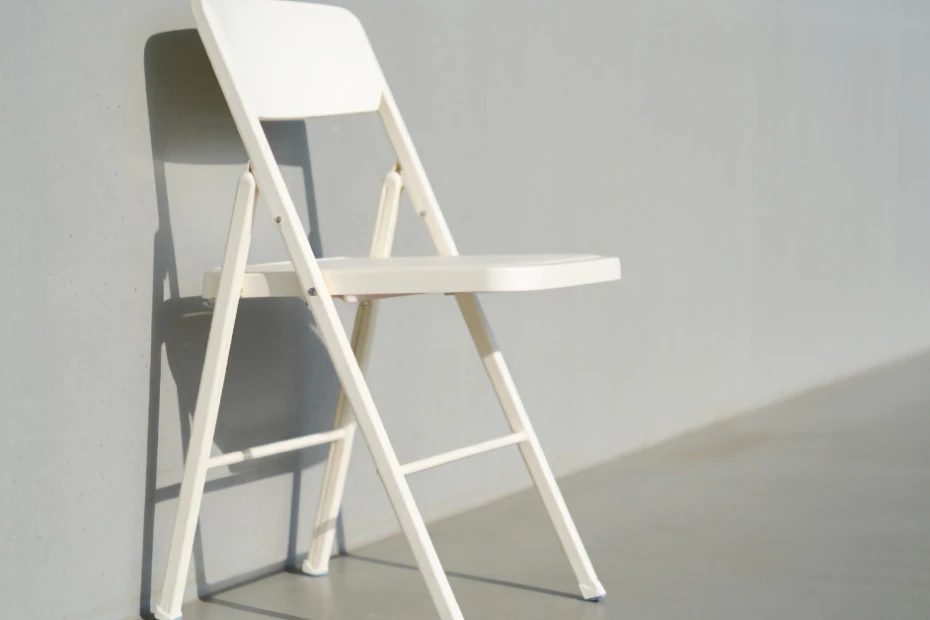 Choosing the Right Plastic Chairs for Your Needs