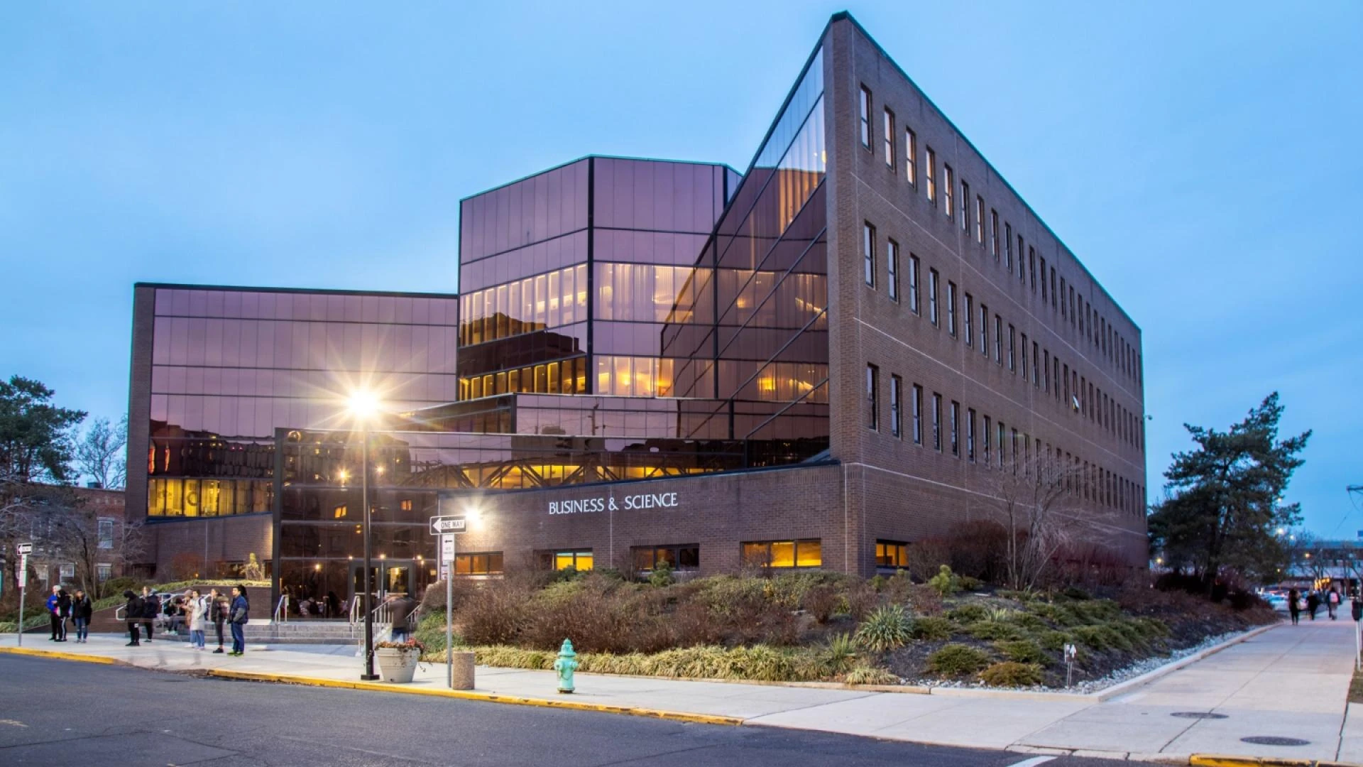 Everything you need to know about master of Public Administration programs