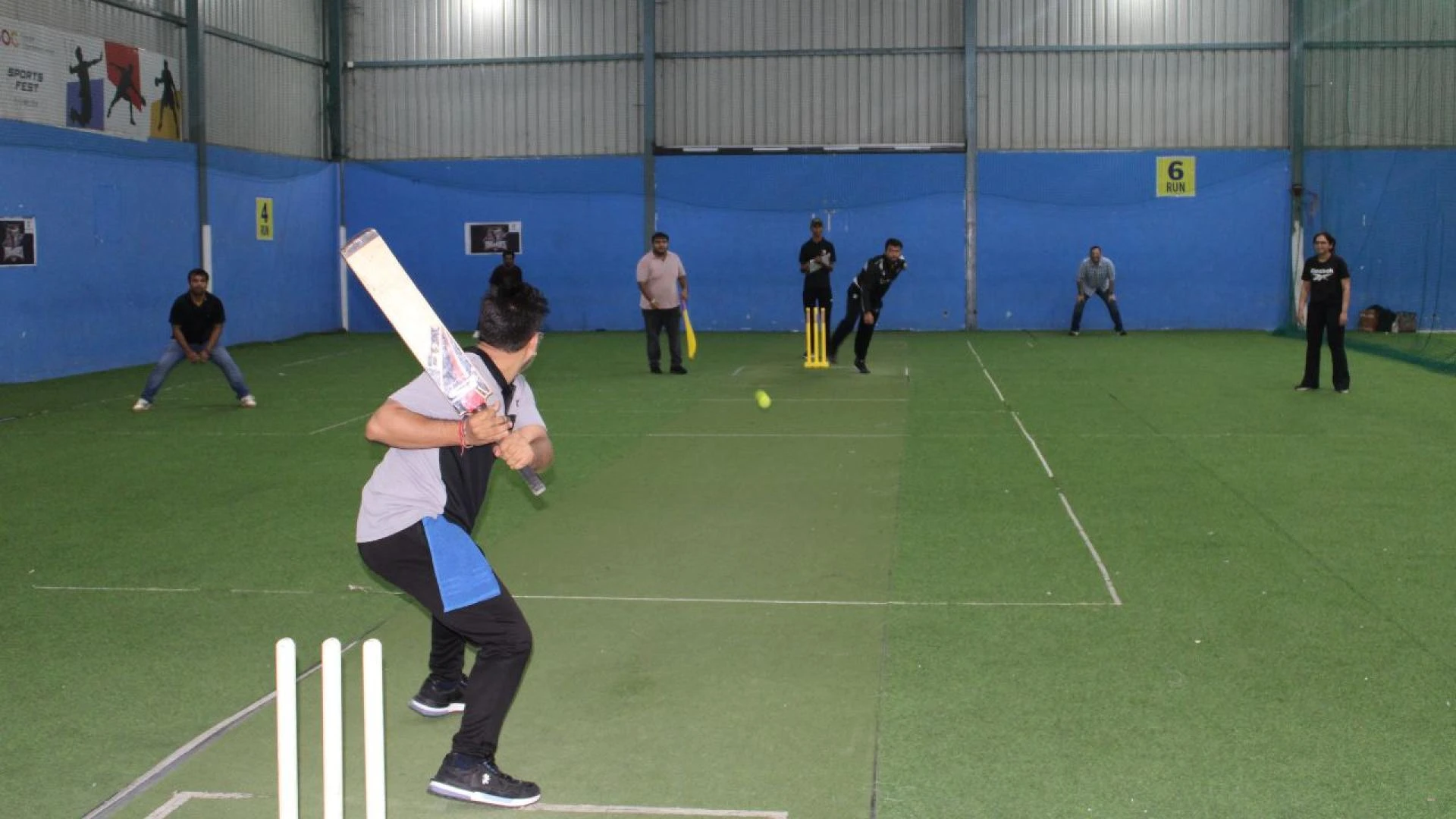 Top 10 Reasons Box Cricket Turf Is Popular in Urban Areas