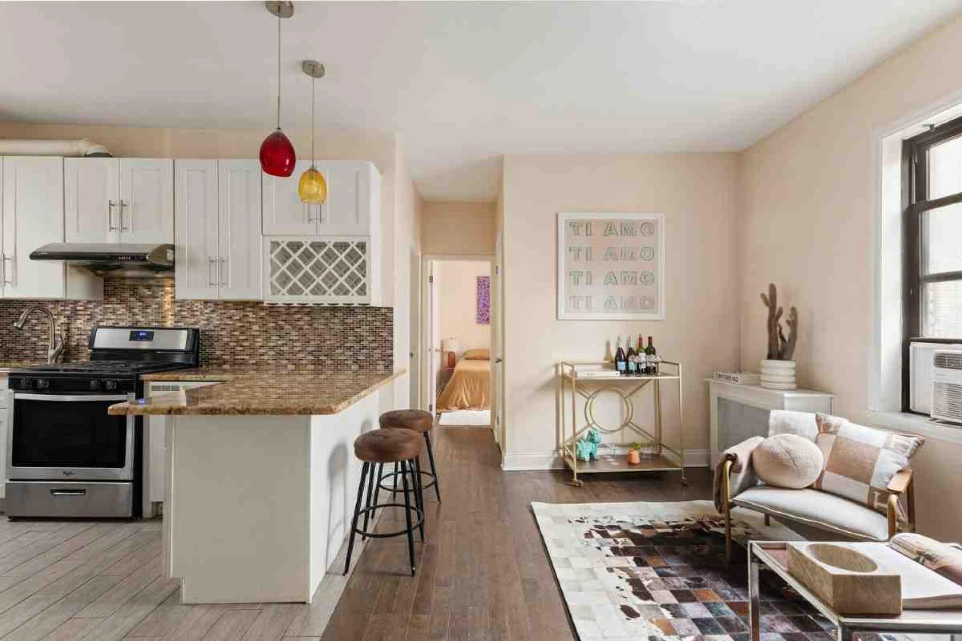 Steps Involved in Buying or Selling Property With a Real Estate Agent