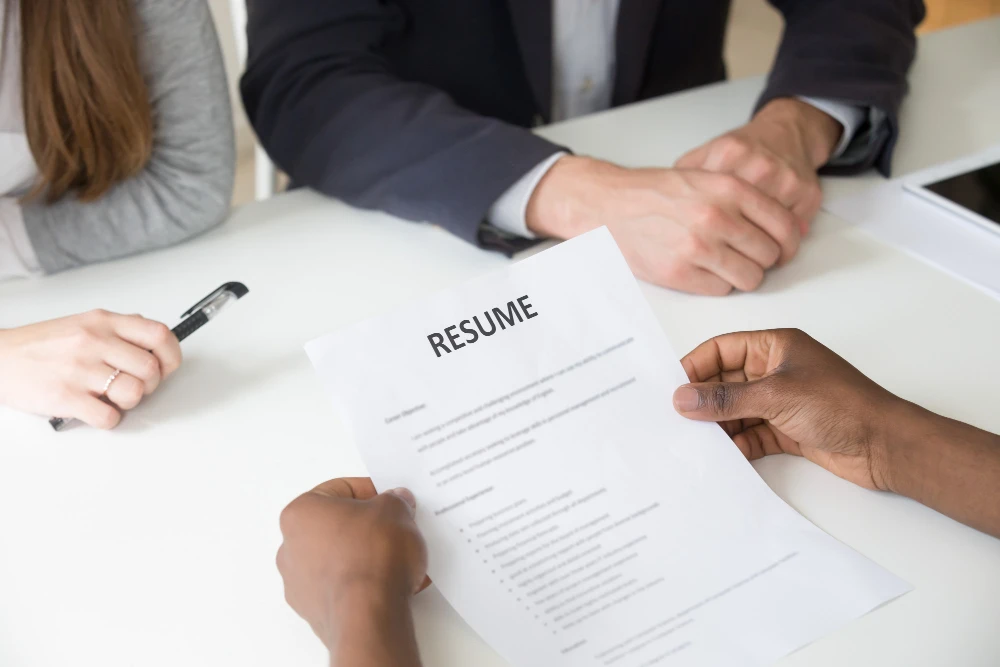 Expert Human Resume Service in Colorado to Stand Out Quickly
