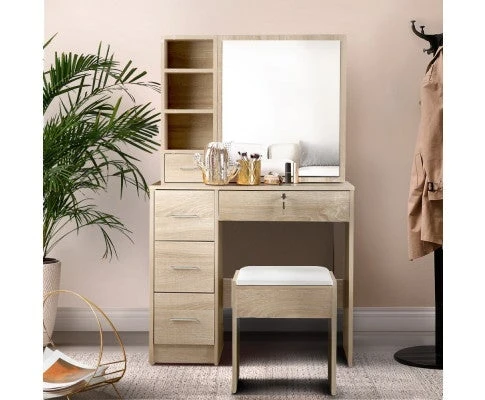 A Guide to Choosing a Dressing Table With Mirrors: