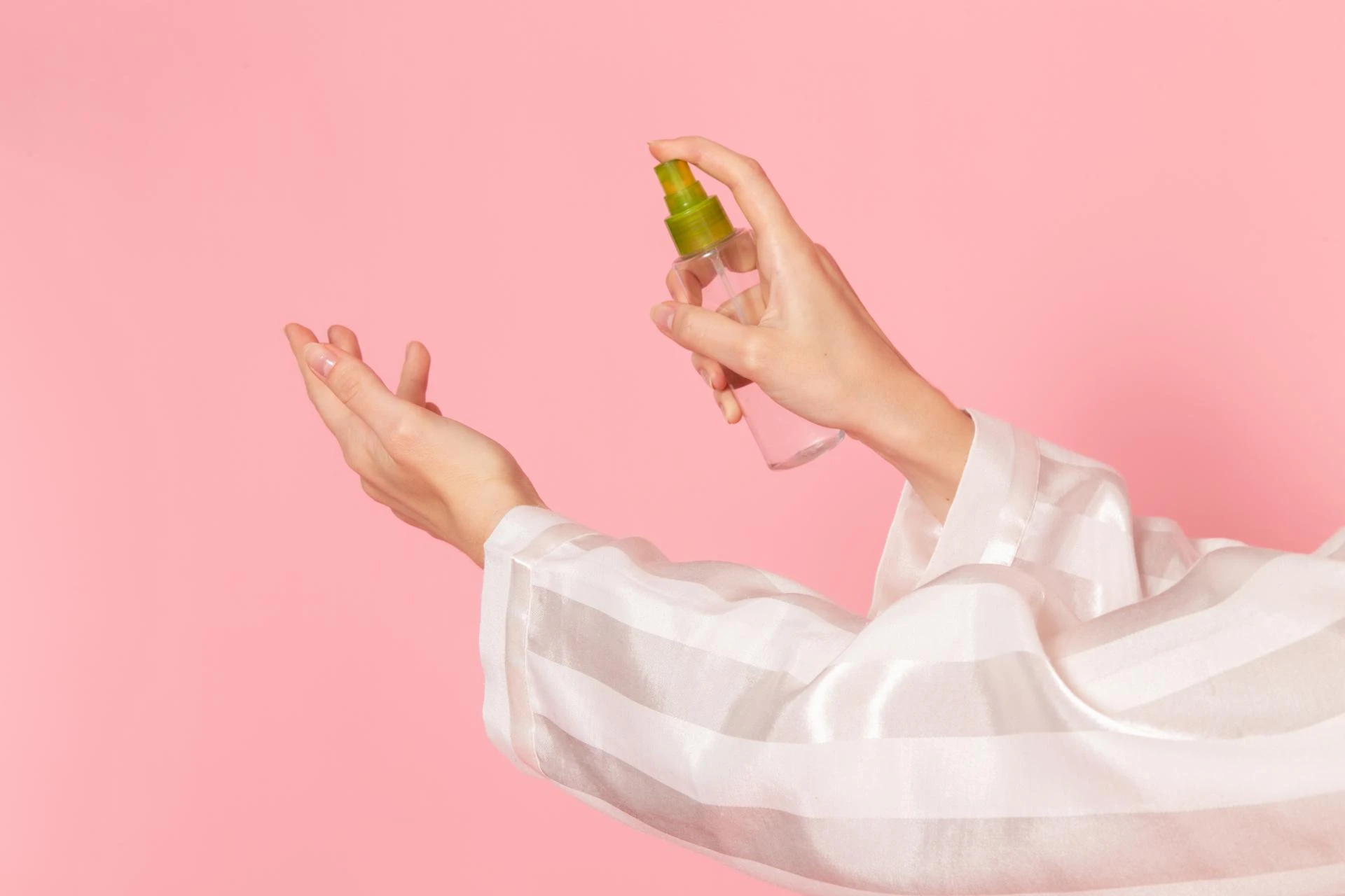 Mgiełki damskie – delikatna pielęgnacja i świeżość na co dzień