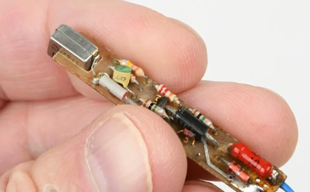 How Hidden Wiretap Detection Experts Identify Illegal Surveillance Devices