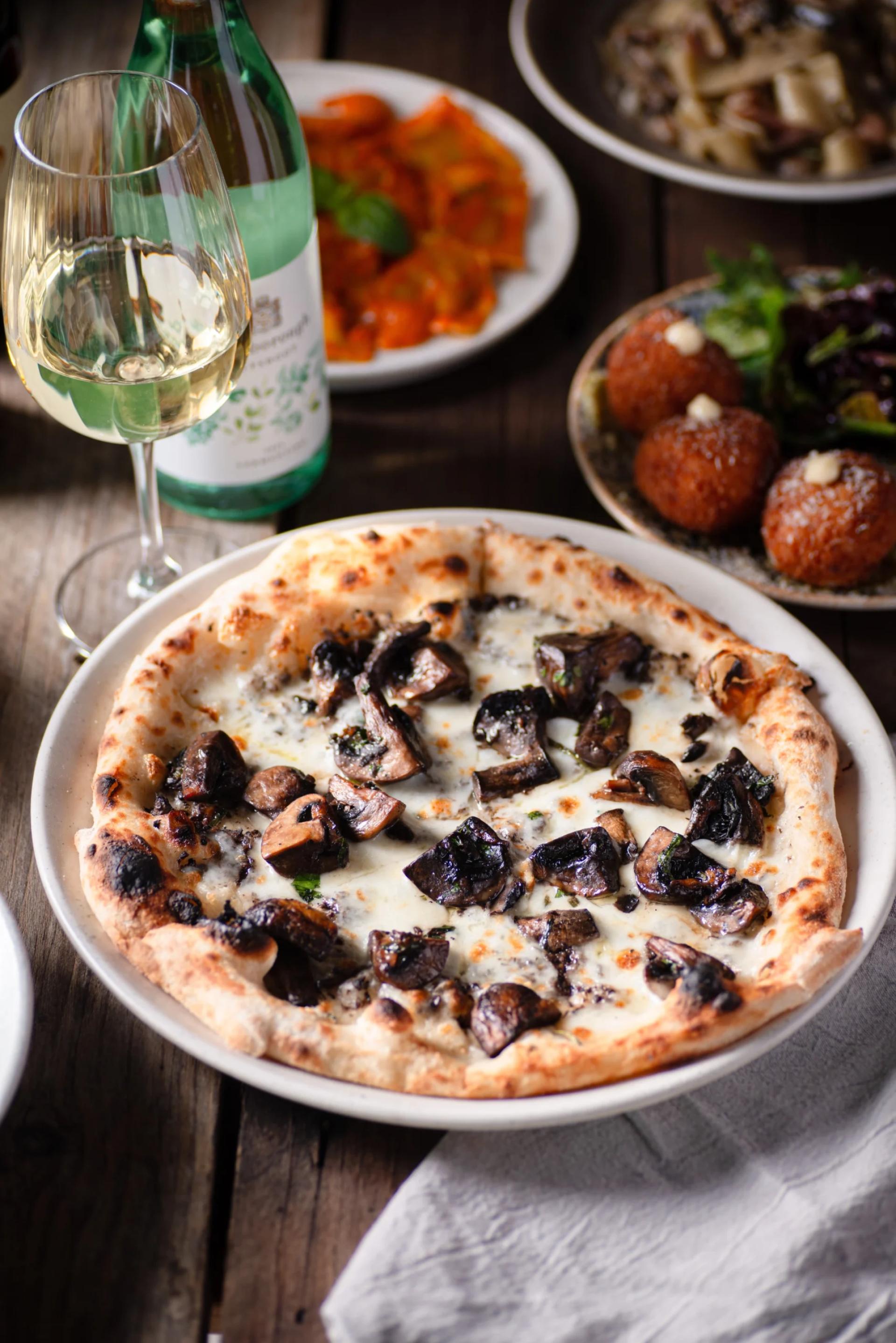 Where to Find Authentic Pepperoni Pizza in Hamilton NSW