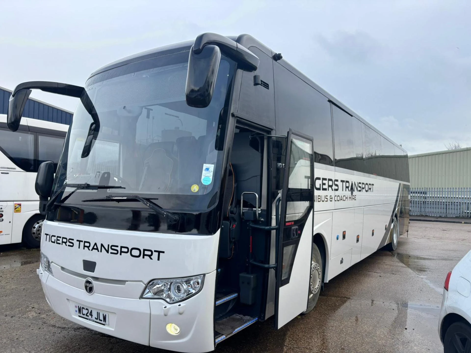 Costs and Benefits of Hiring a Coach with Driver in London